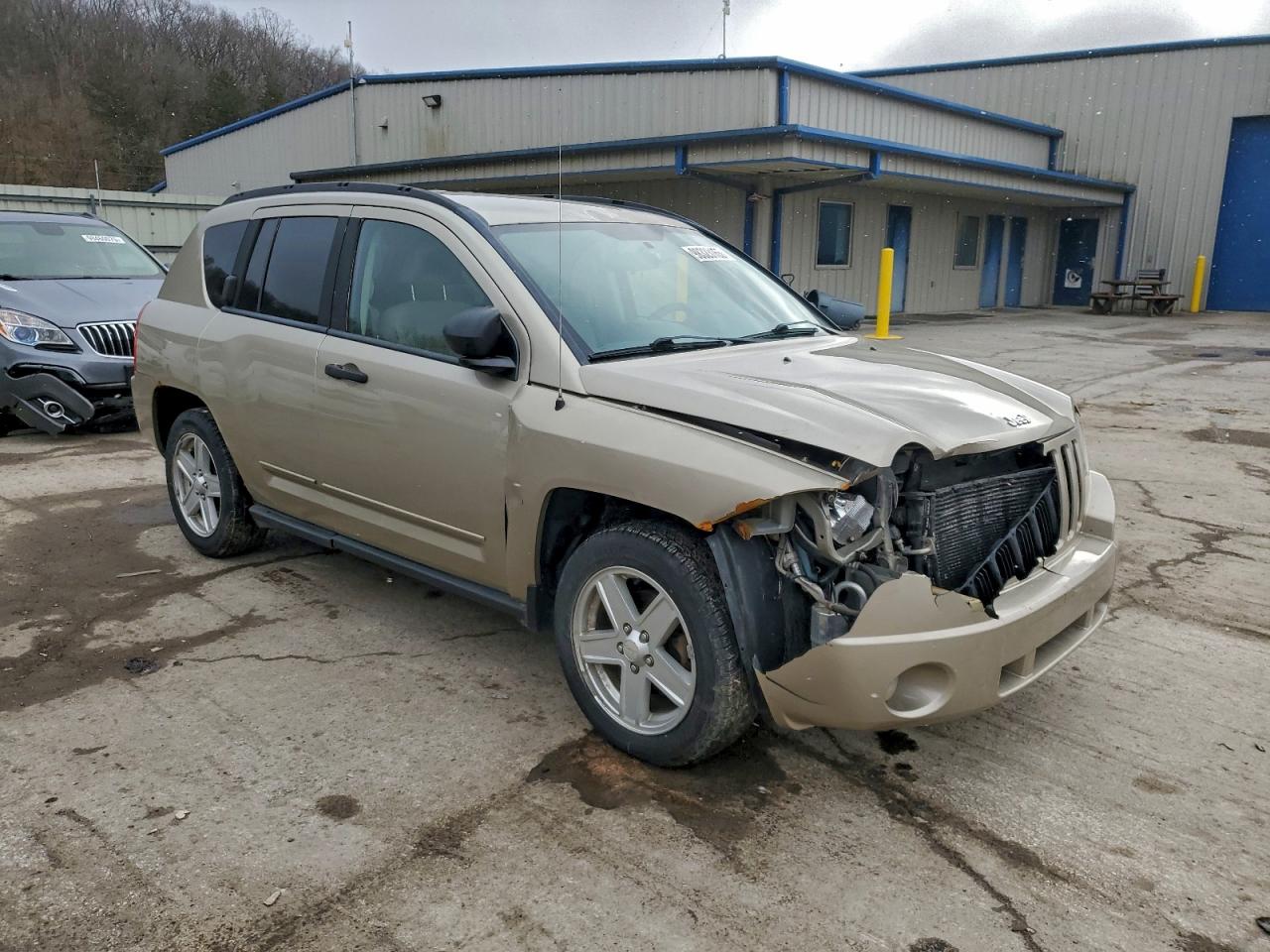 2009 Jeep Compass Sport Tan vin: 1J4FT47B19D201860