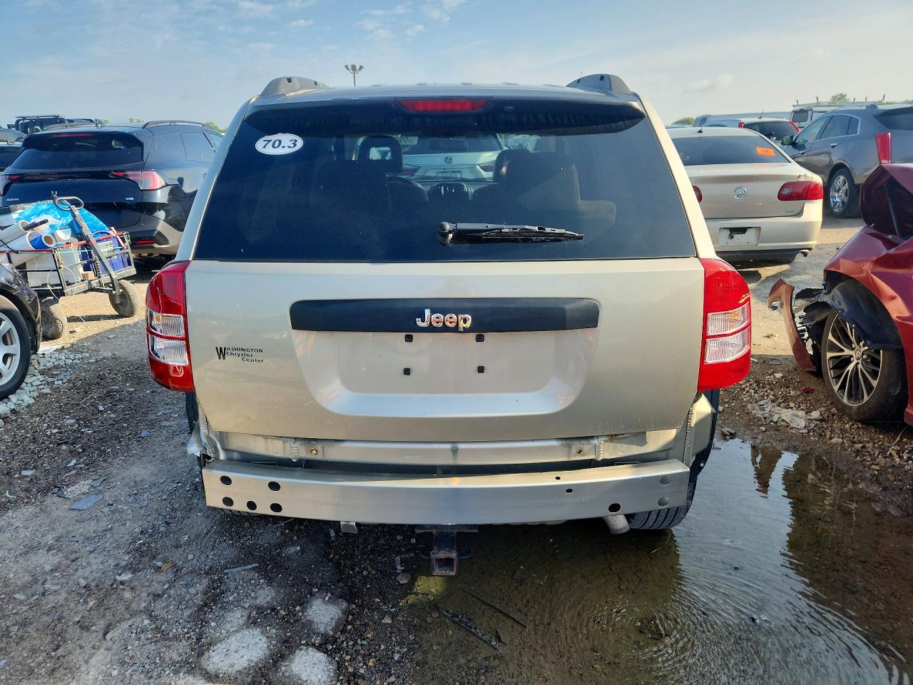 2009 Jeep Compass Sport Tan vin: 1J4FT47B29D223303