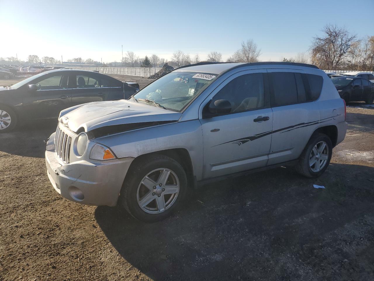 2009 Jeep Compass Sport Silver vin: 1J4FT47B69D110244