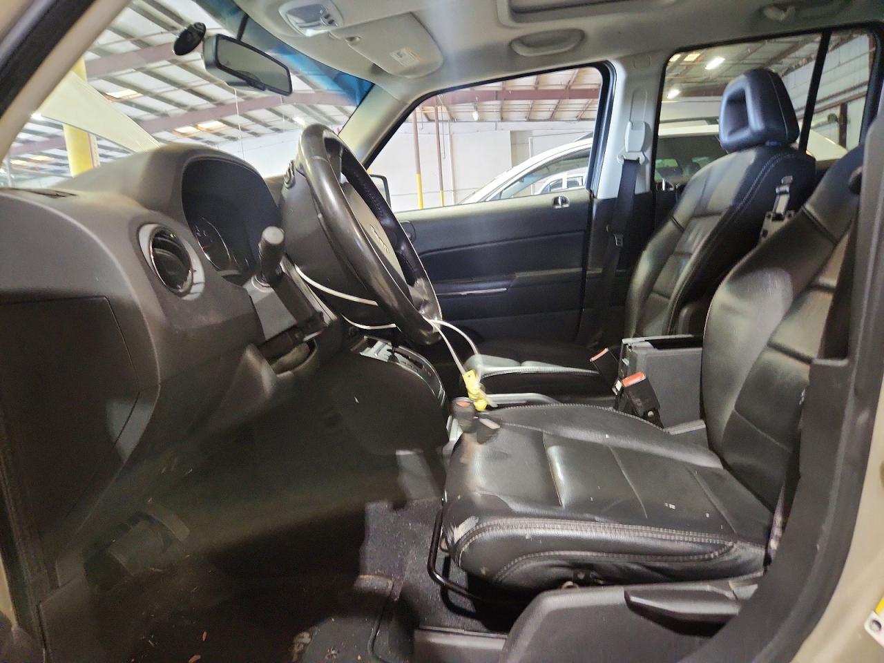 2009 Jeep Patriot Limited Tan vin: 1J4FT48B79D141078
