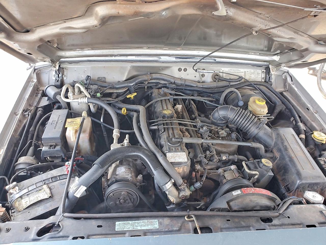 2001 Jeep Cherokee Sport Серый vin: 1J4FT48S01L549688