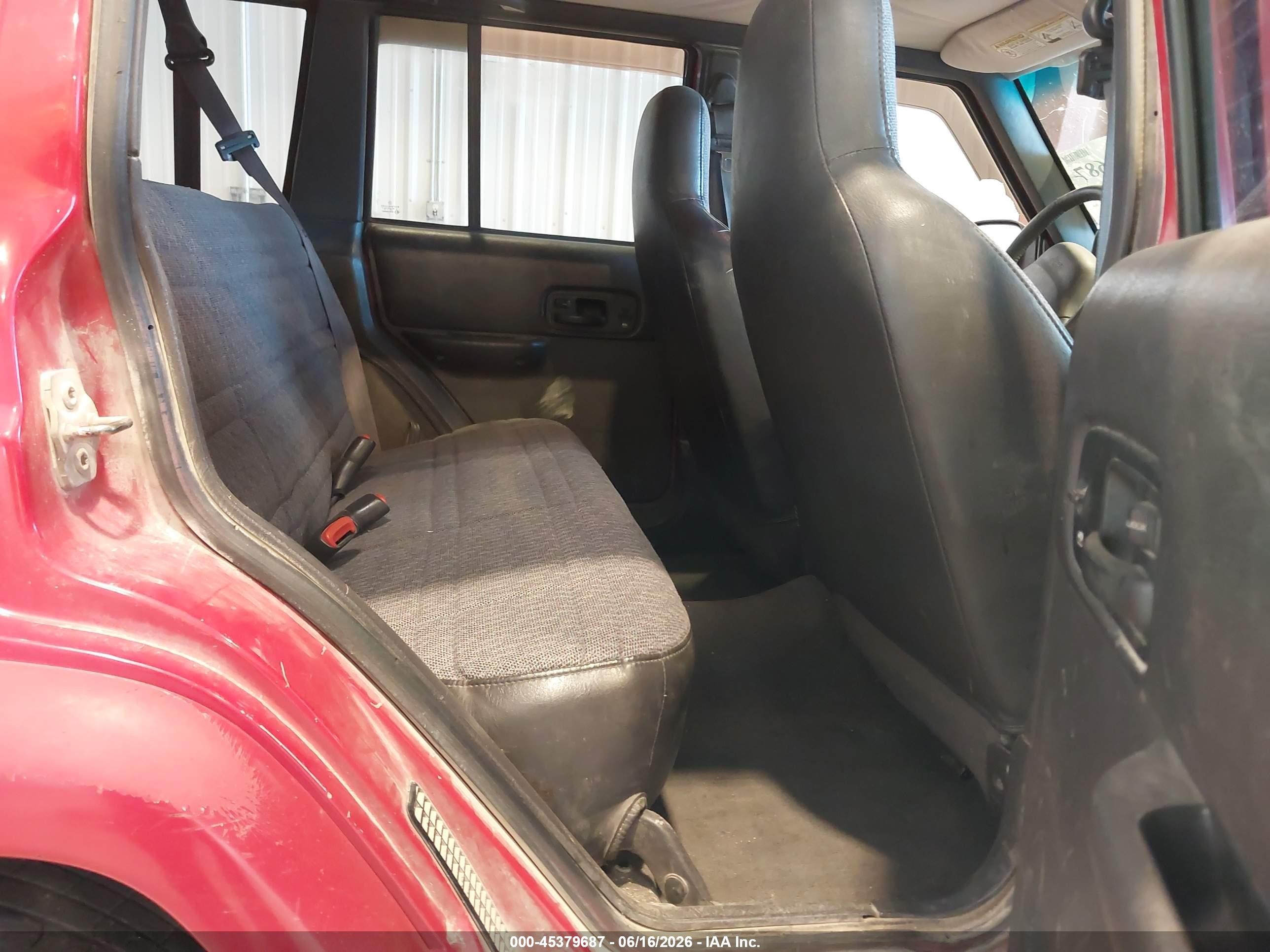 2000 Jeep Cherokee Sport Red vin: 1J4FT48S0YL117046