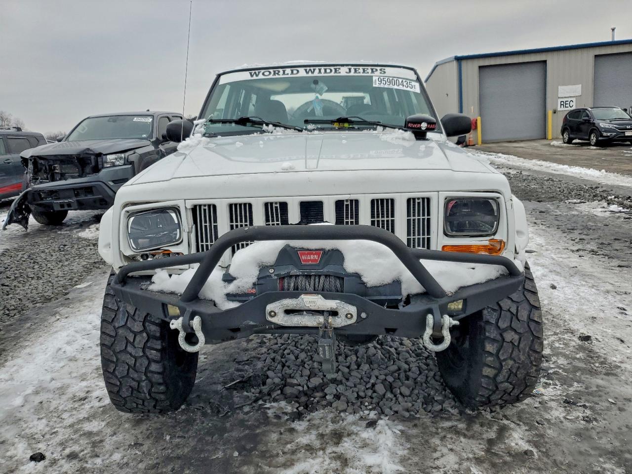 2001 Jeep Cherokee Sport White vin: 1J4FT48S11L548565