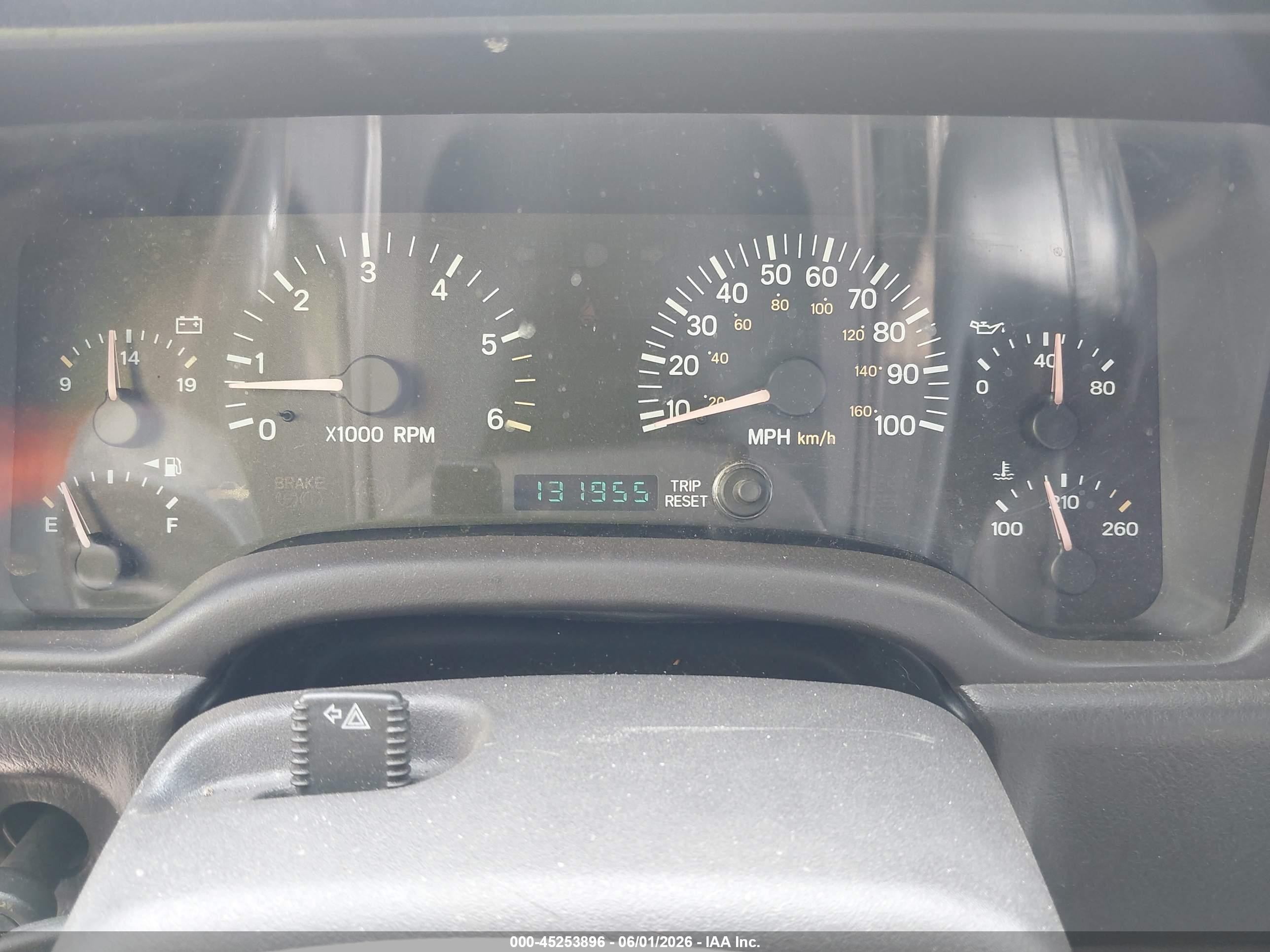 2001 Jeep Cherokee Sport Серый vin: 1J4FT48S21L559736