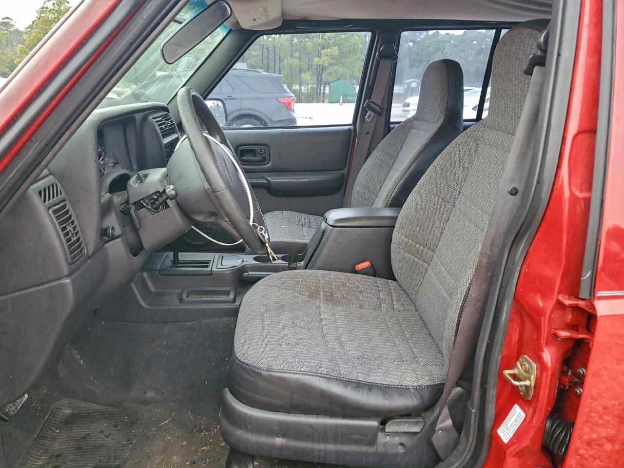 2001 Jeep Cherokee Sport Красный vin: 1J4FT48S21L581249
