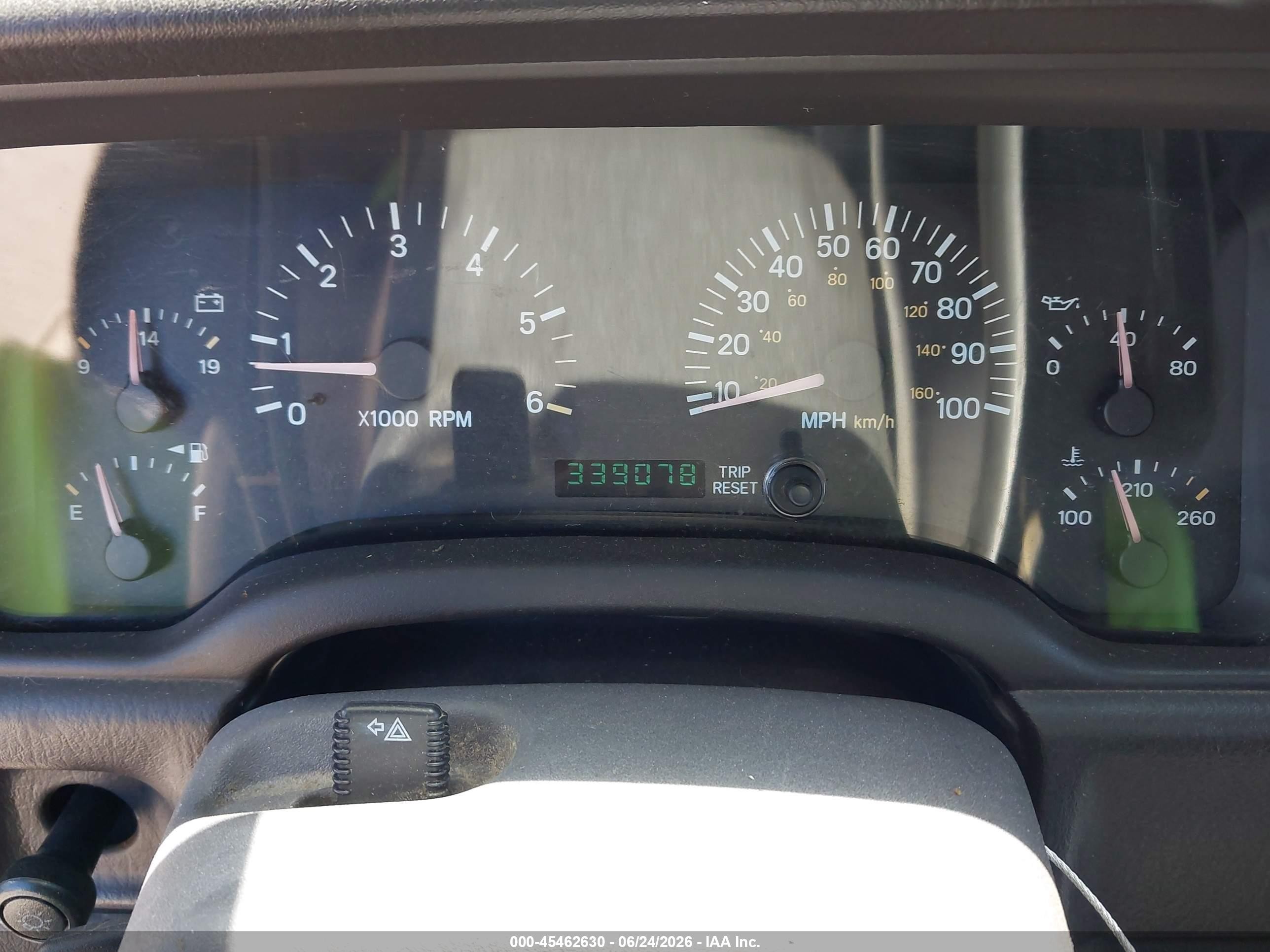 2001 Jeep Cherokee Sport White vin: 1J4FT48S61L550246