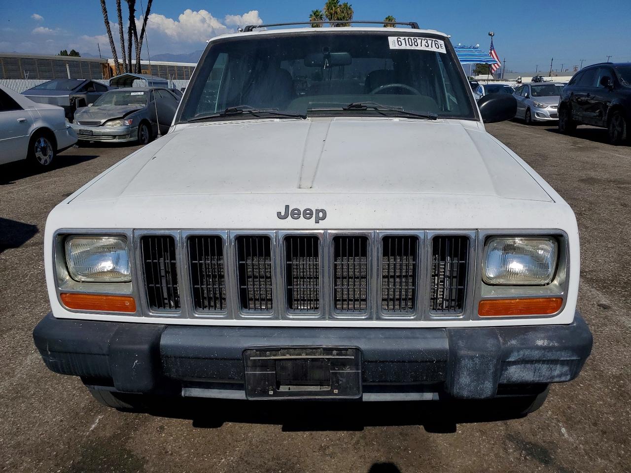 2000 Jeep Cherokee Sport White vin: 1J4FT48S6YL202571