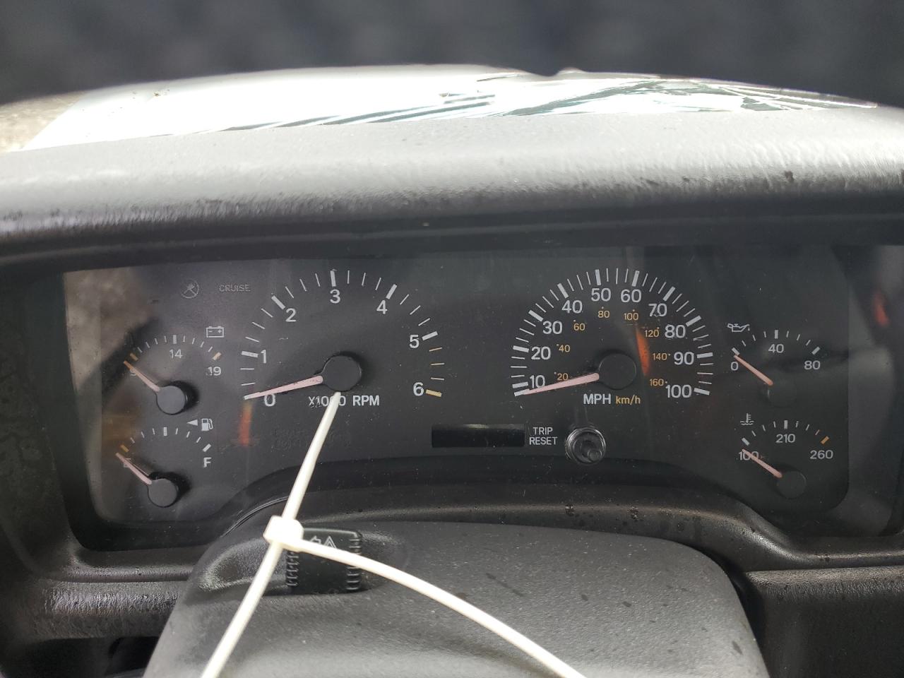 2000 Jeep Cherokee Sport Gray vin: 1J4FT48S7YL181665