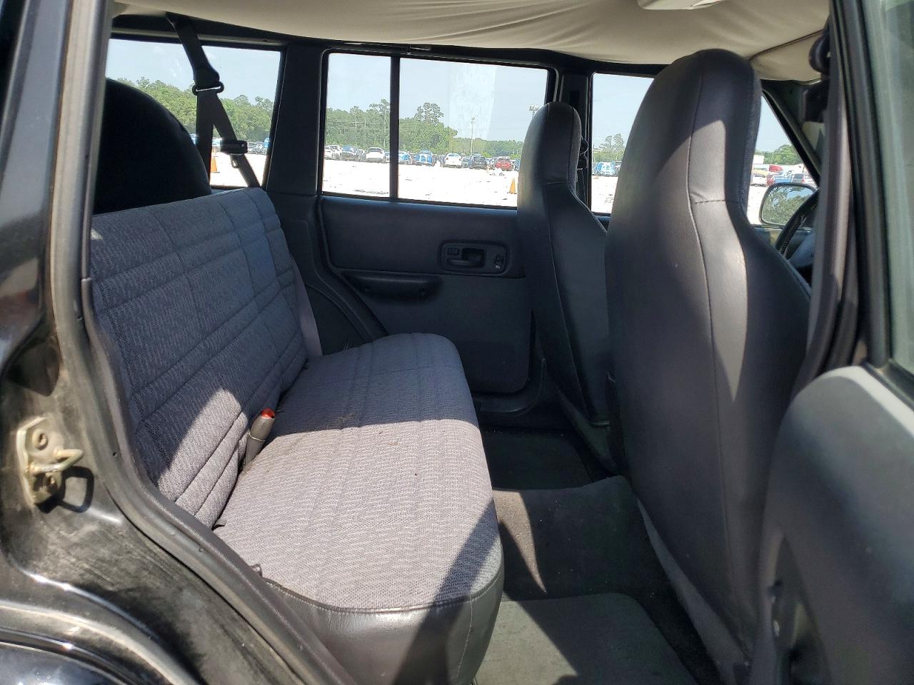 2000 Jeep Cherokee Sport Gray vin: 1J4FT48S8YL114878