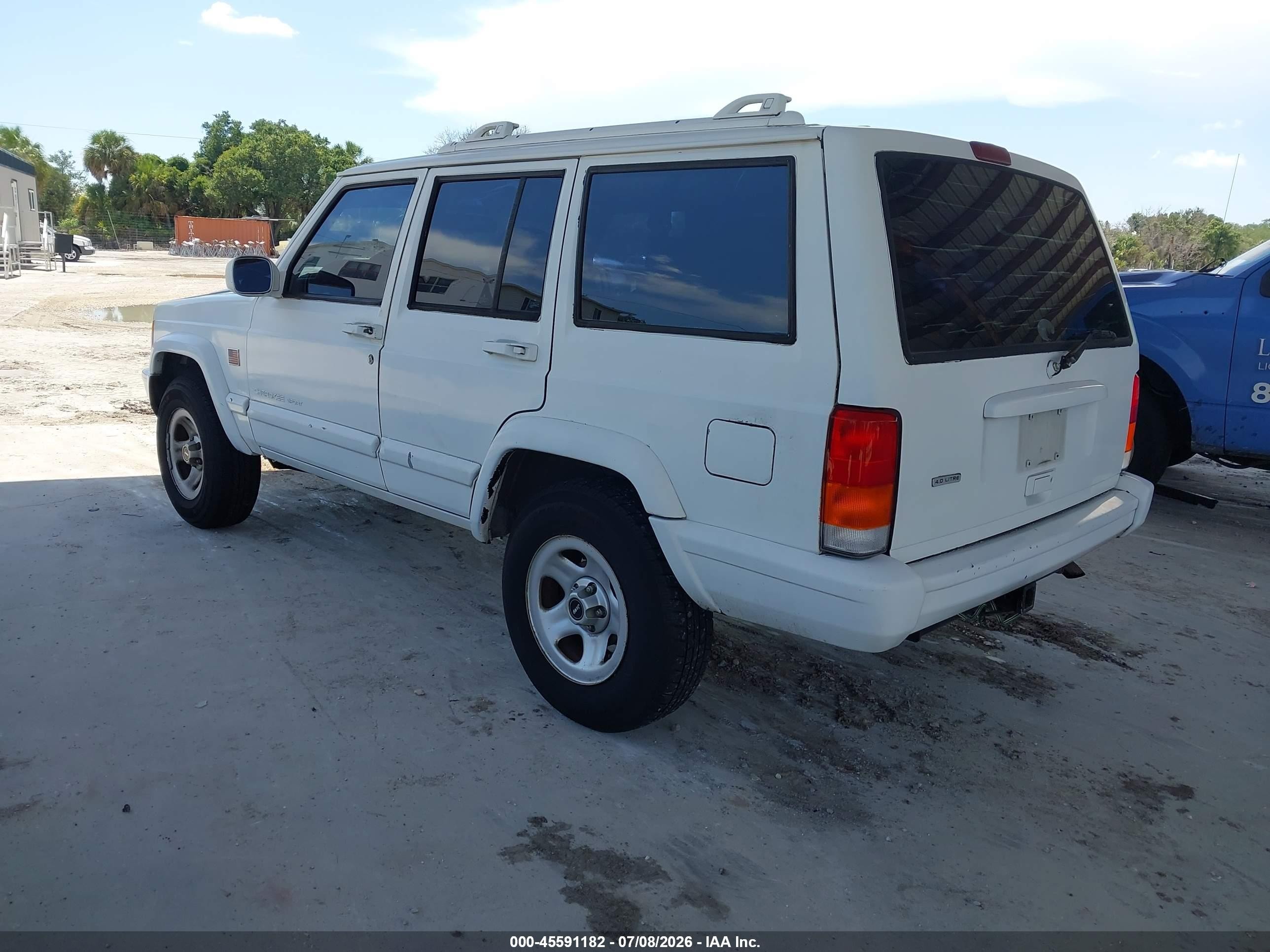 2001 Jeep Cherokee Sport Белый vin: 1J4FT48S91L525647