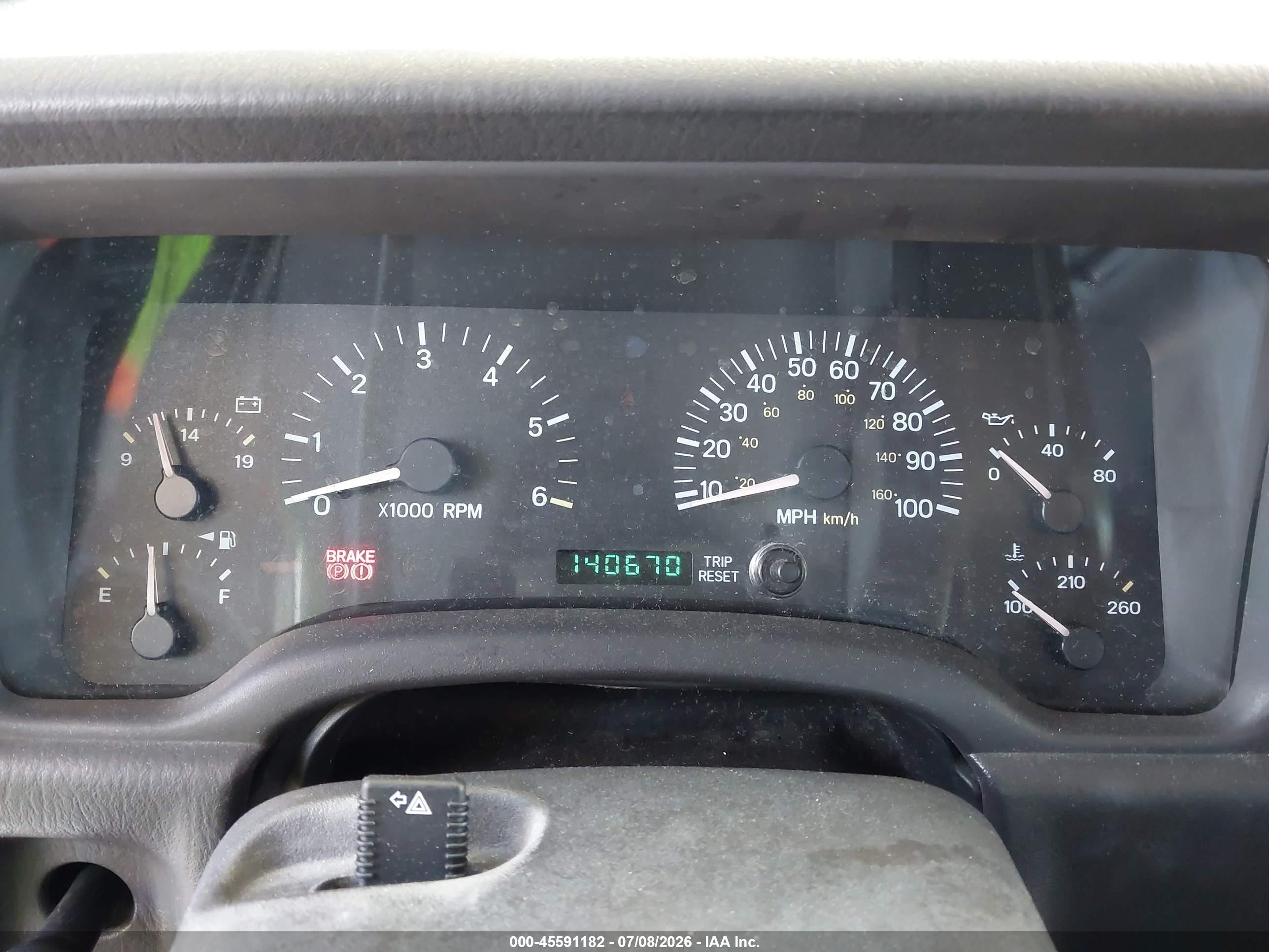 2001 Jeep Cherokee Sport Белый vin: 1J4FT48S91L525647