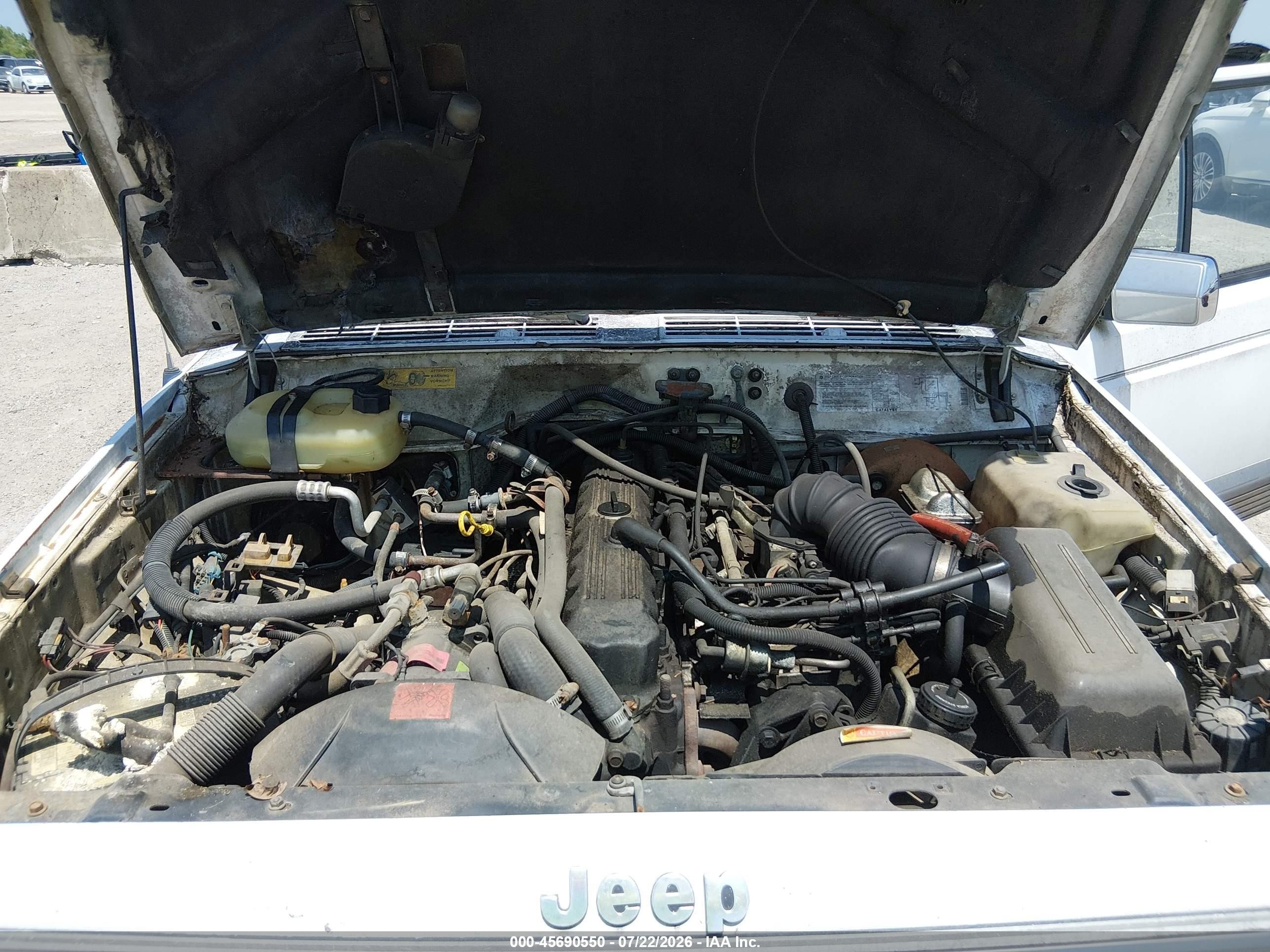 1990 Jeep Cherokee Laredo White vin: 1J4FT58L9LL171307