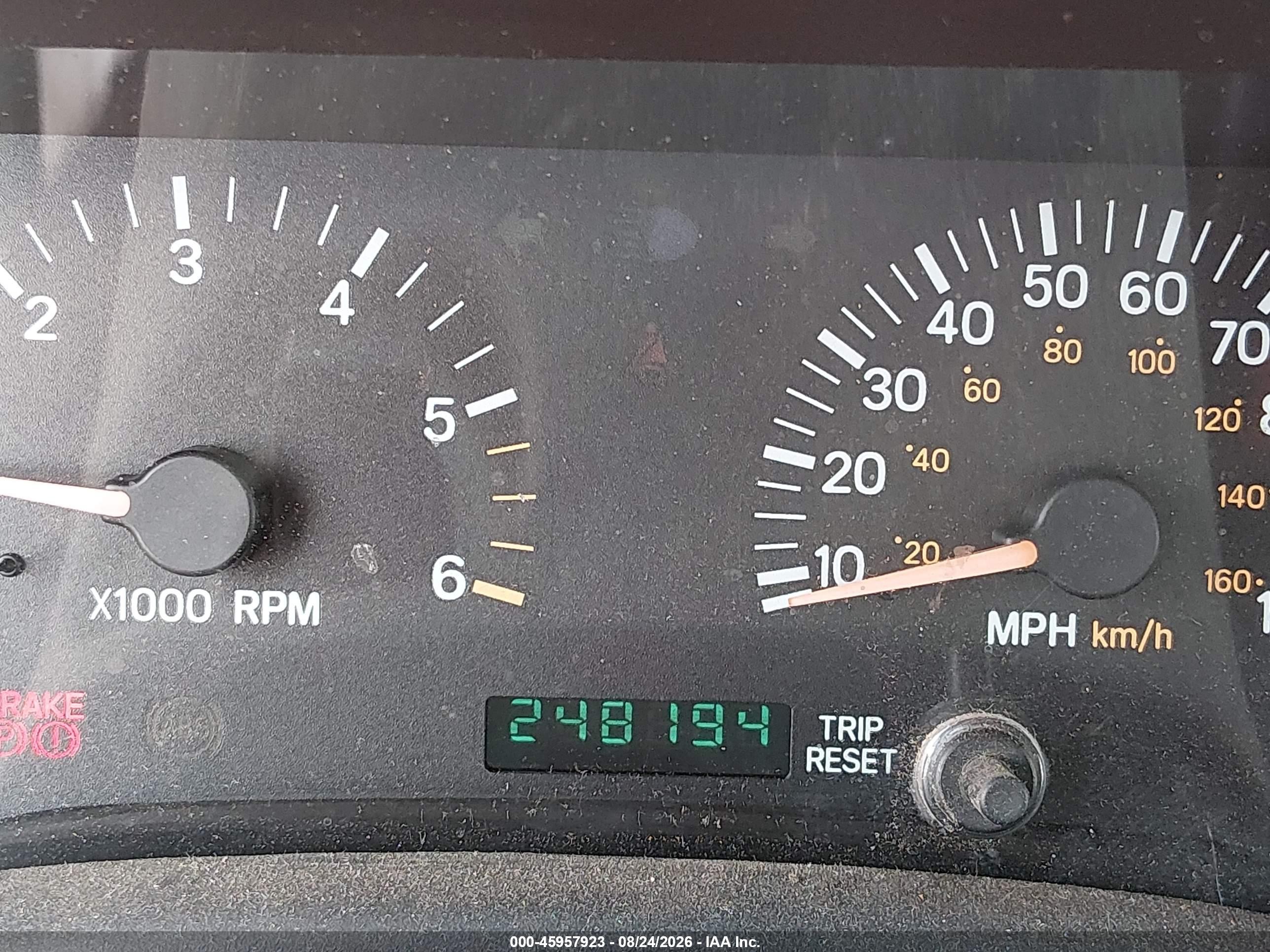 2001 Jeep Cherokee Limited Красный vin: 1J4FT58S11L623920