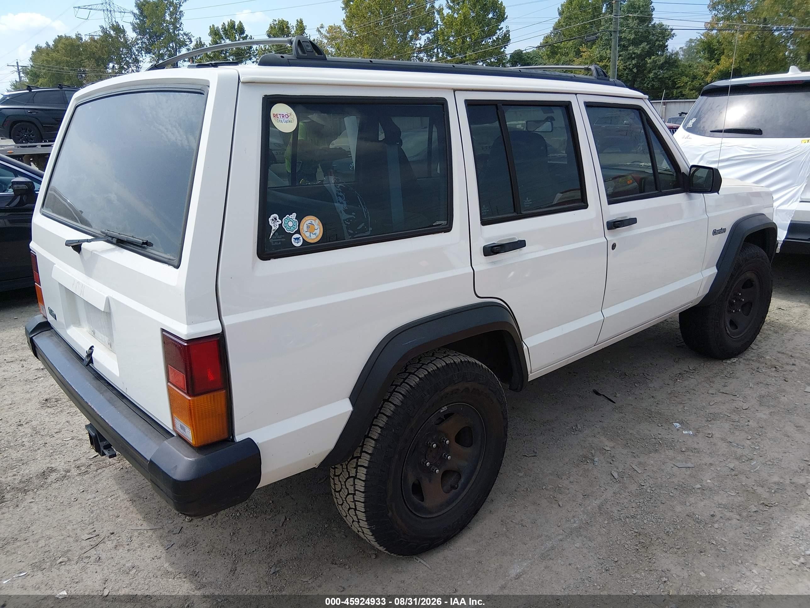 1996 Jeep Cherokee Sport/classic White vin: 1J4FT68S1TL159181
