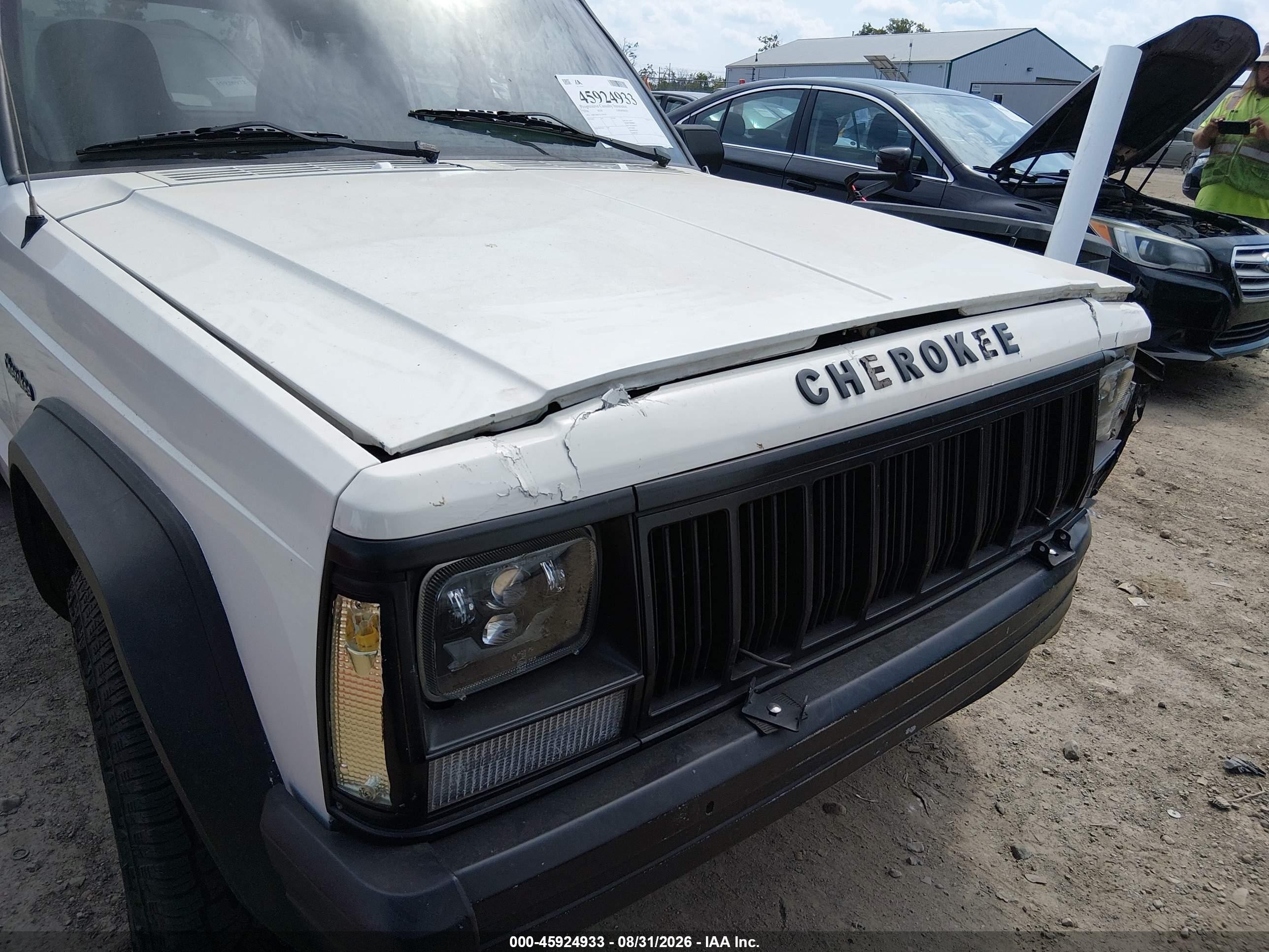 1996 Jeep Cherokee Sport/classic White vin: 1J4FT68S1TL159181