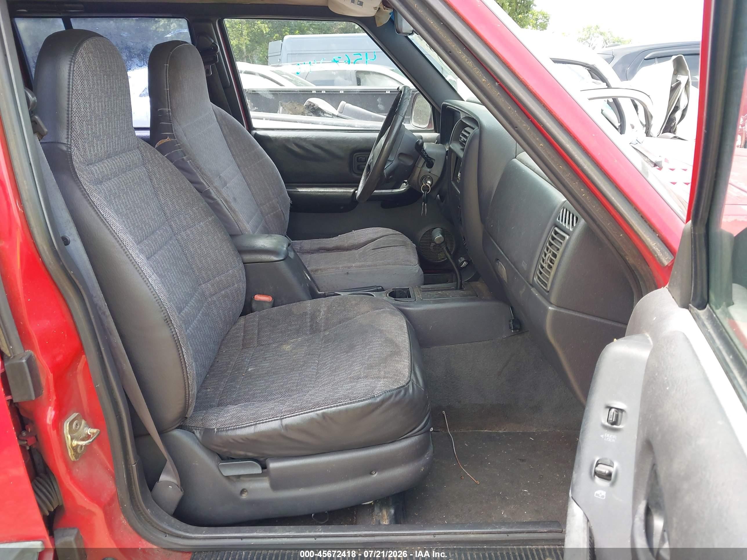 1999 Jeep Cherokee Classic/sport Red vin: 1J4FT68S4XL667084