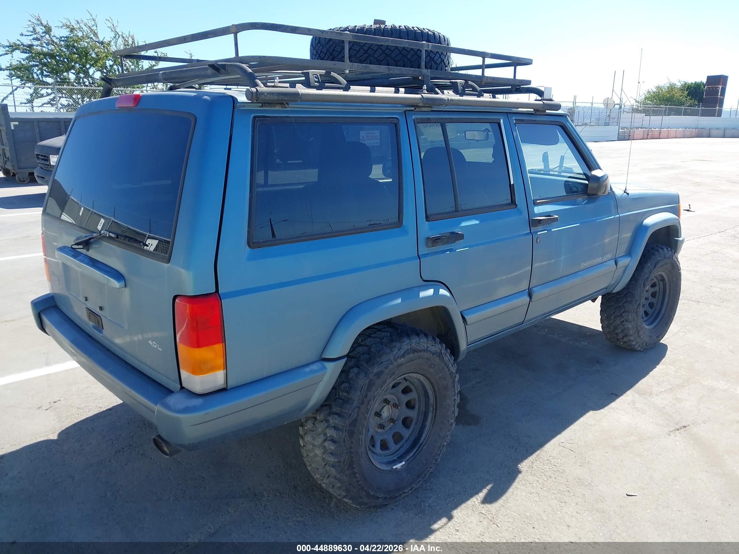 1999 Jeep Cherokee Classic/sport Серебряный vin: 1J4FT68S5XL612207