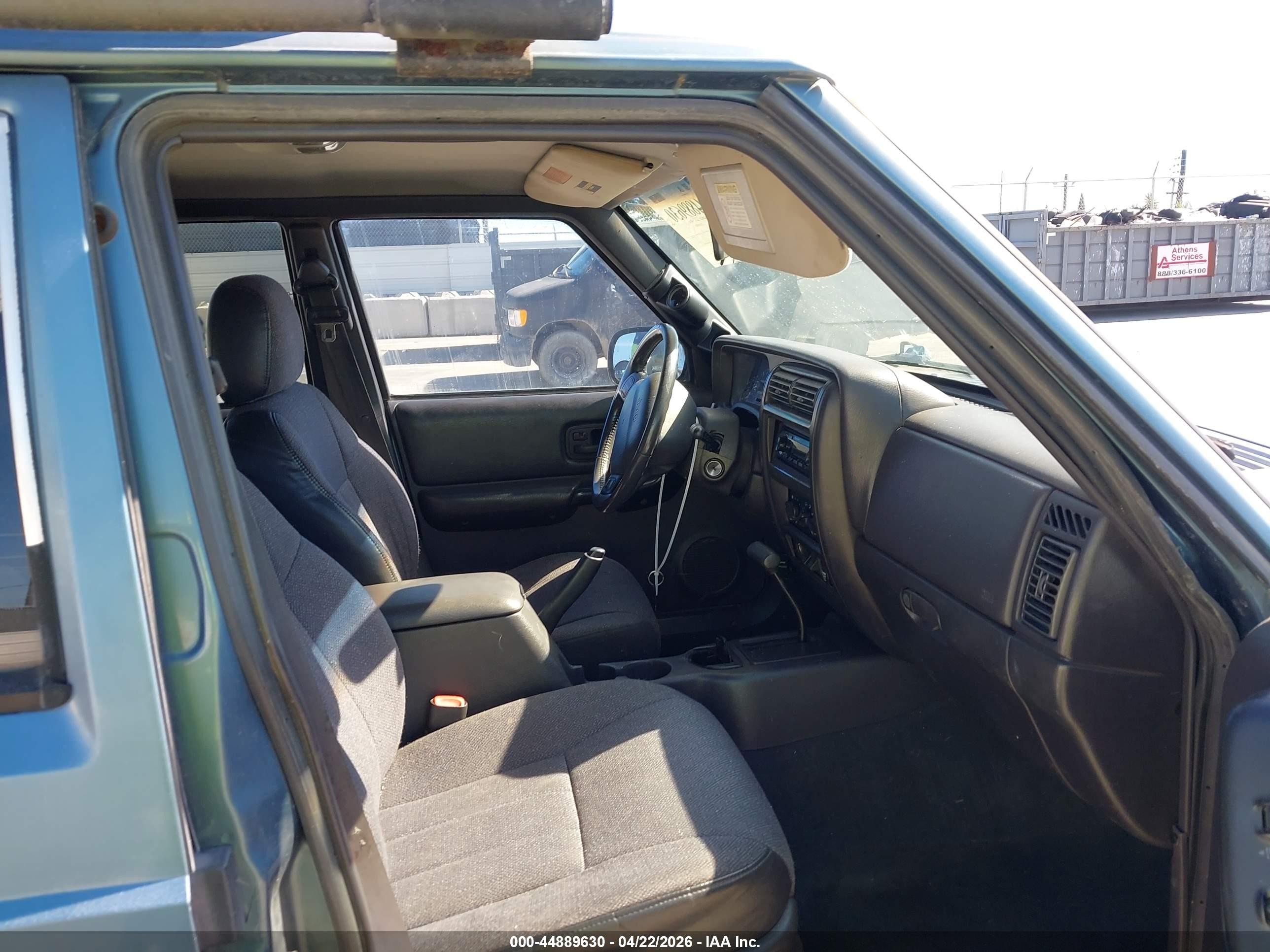 1999 Jeep Cherokee Classic/sport Серебряный vin: 1J4FT68S5XL612207