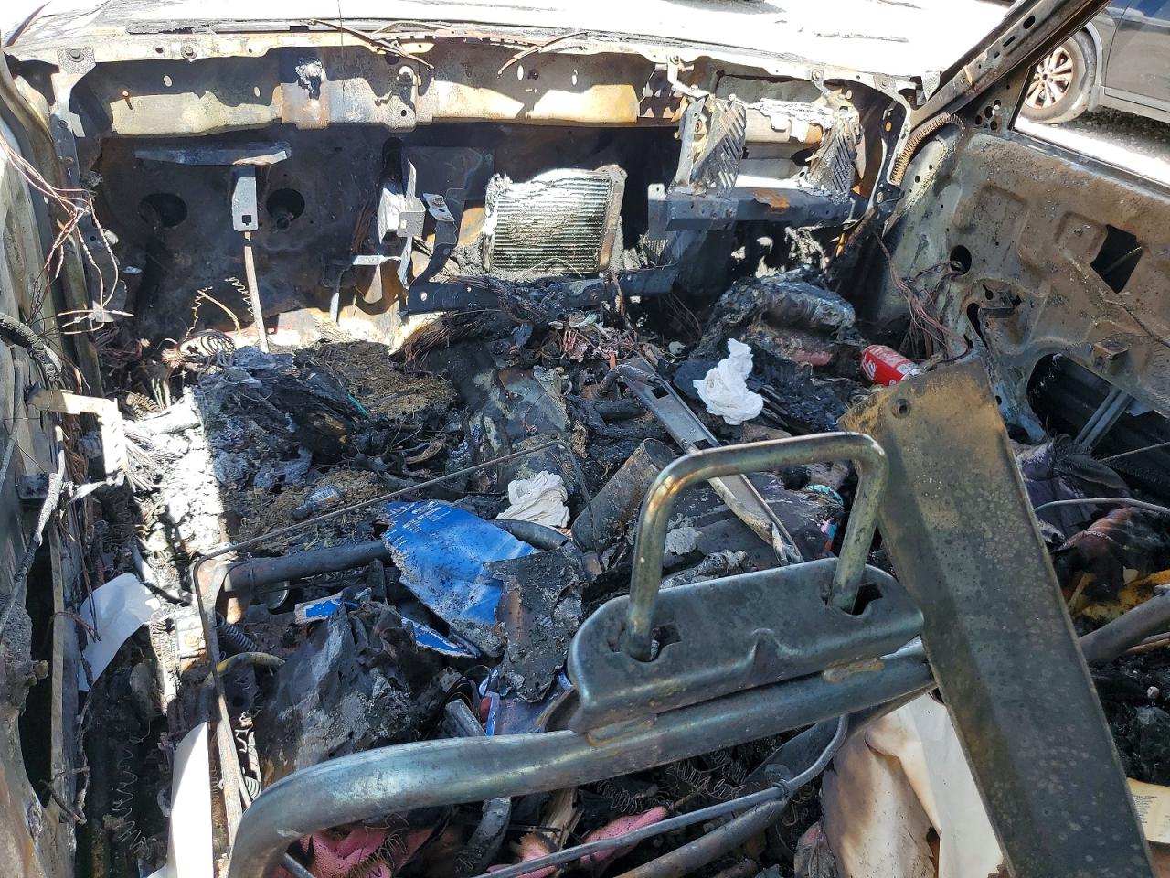 1999 Jeep Cherokee Sport Burn vin: 1J4FT68S6XL566080