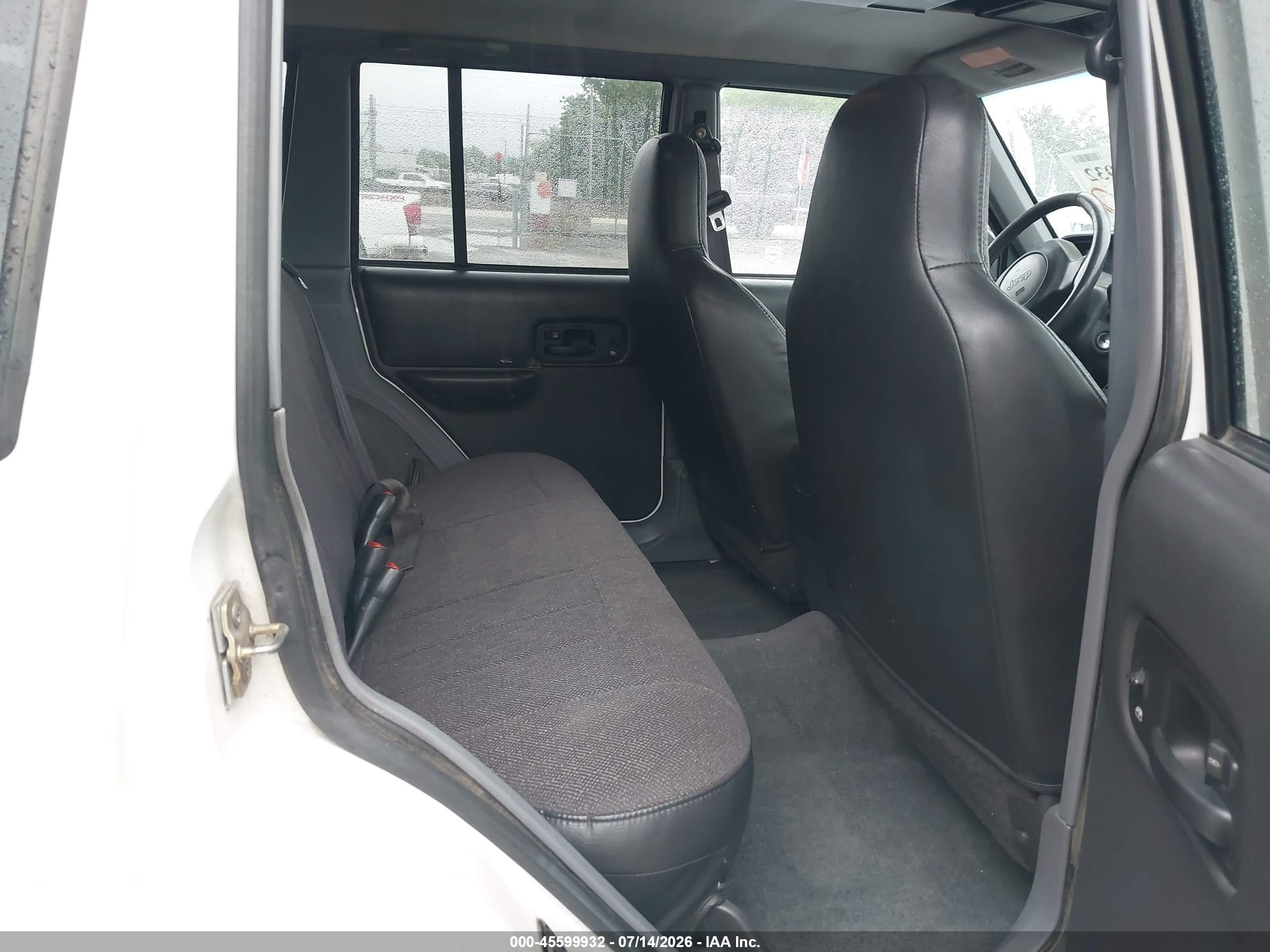1998 Jeep Cherokee Classic/limited/sport Белый vin: 1J4FT68S8WL108328