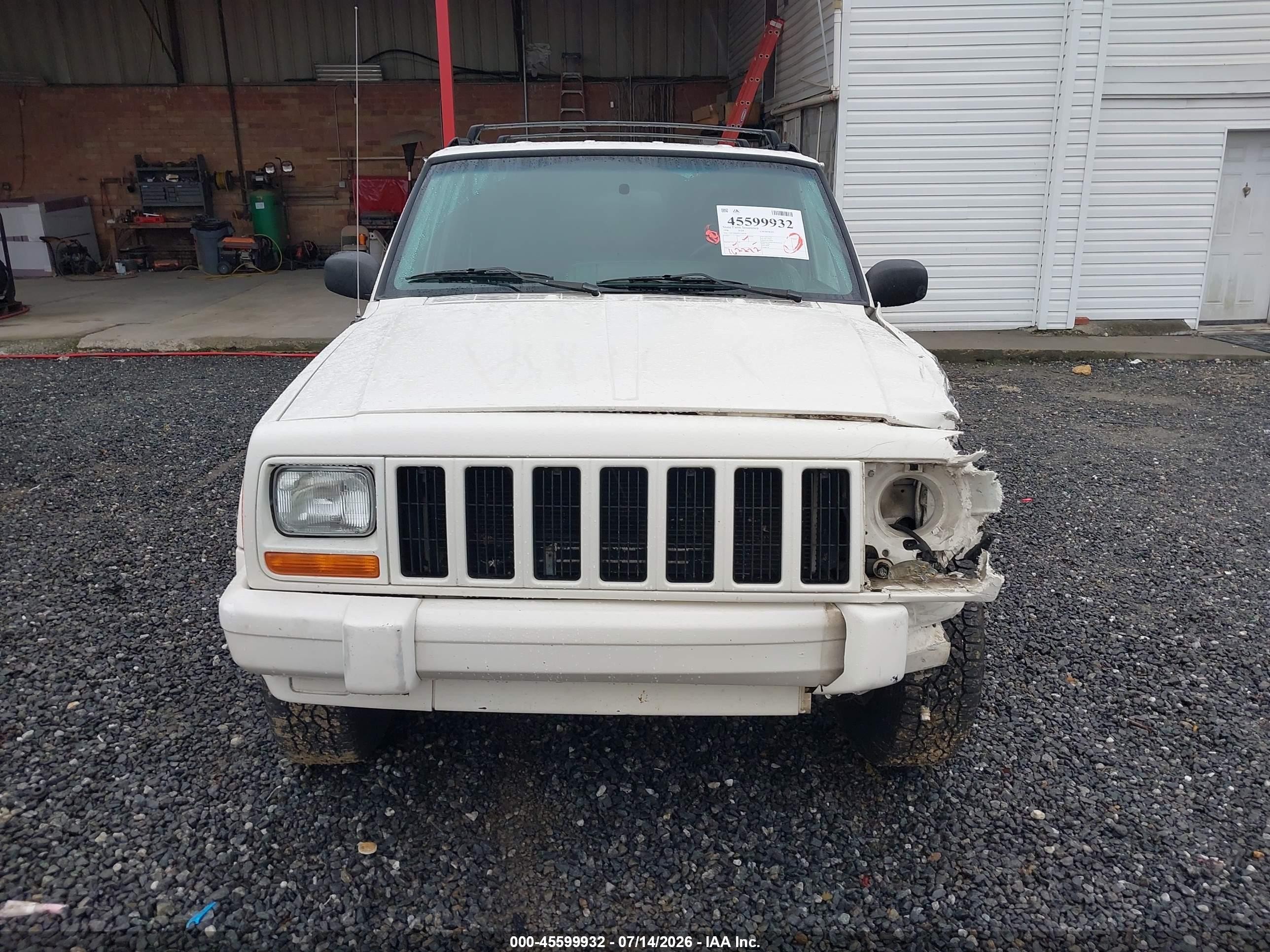 1998 Jeep Cherokee Classic/limited/sport Белый vin: 1J4FT68S8WL108328