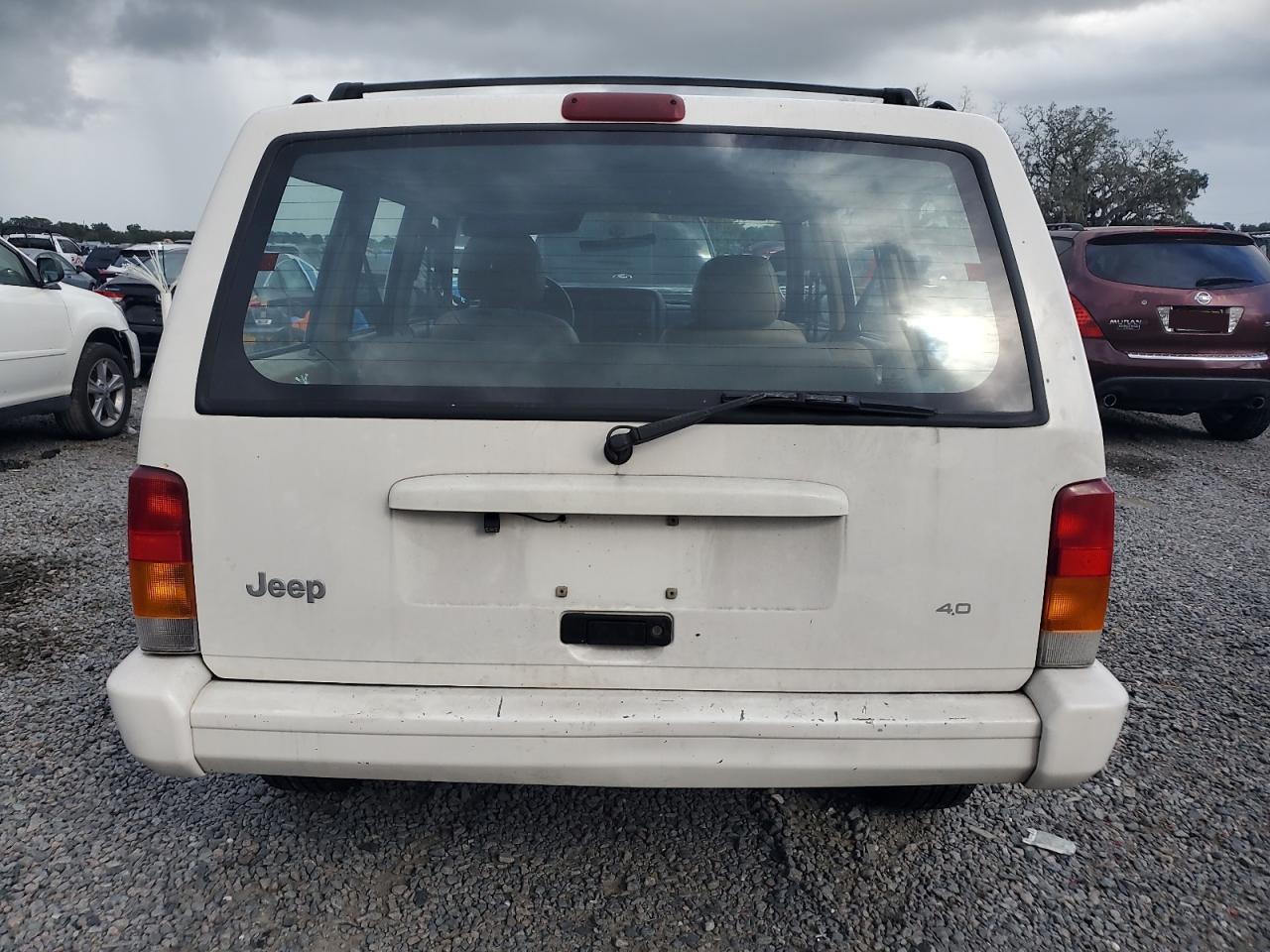 1999 Jeep Cherokee Sport White vin: 1J4FT68S9XL584539