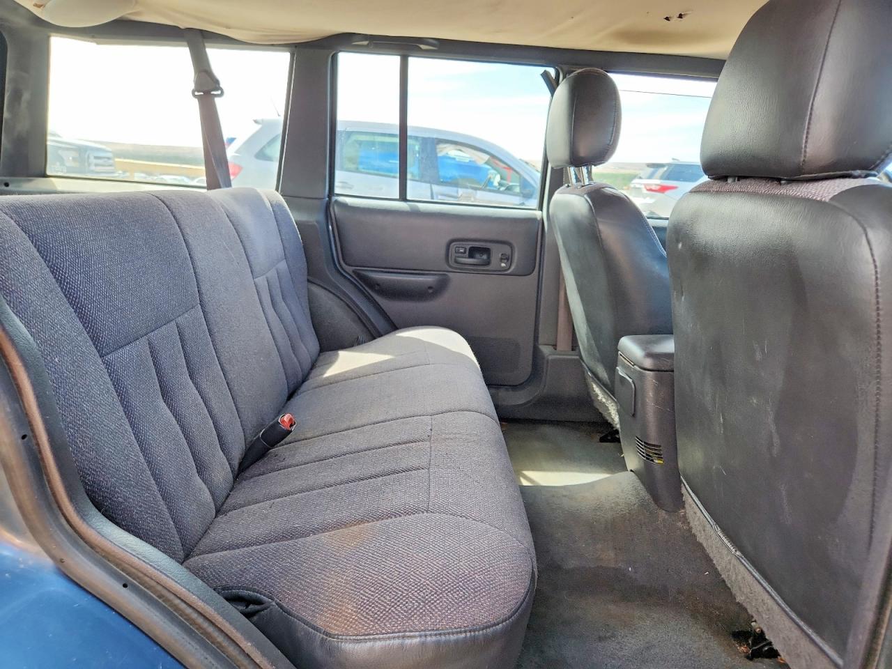 1999 Jeep Cherokee Sport Blue vin: 1J4FT68S9XL613991