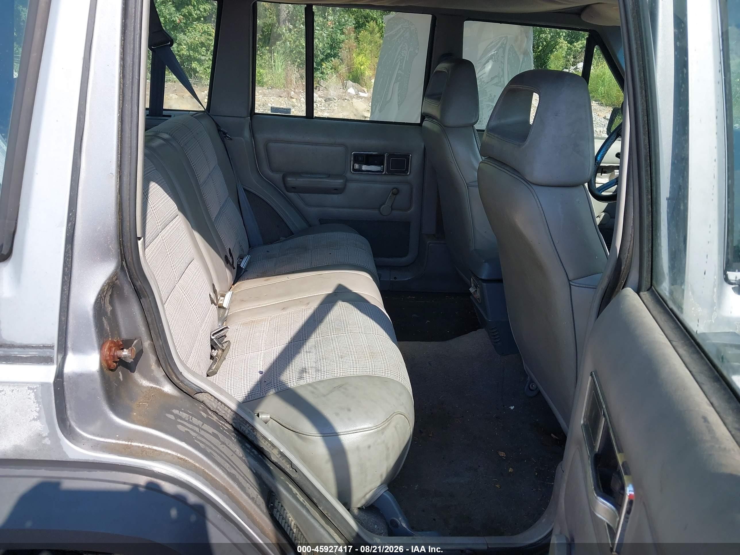 1992 Jeep Cherokee Sport Gray vin: 1J4FT88S9NL136830