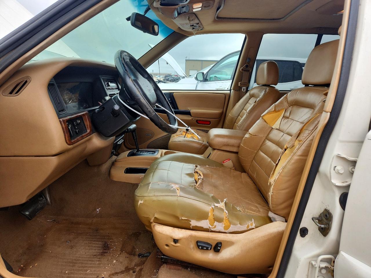 1998 Jeep Grand Cherokee Laredo Белый vin: 1J4FX48S0WC180083