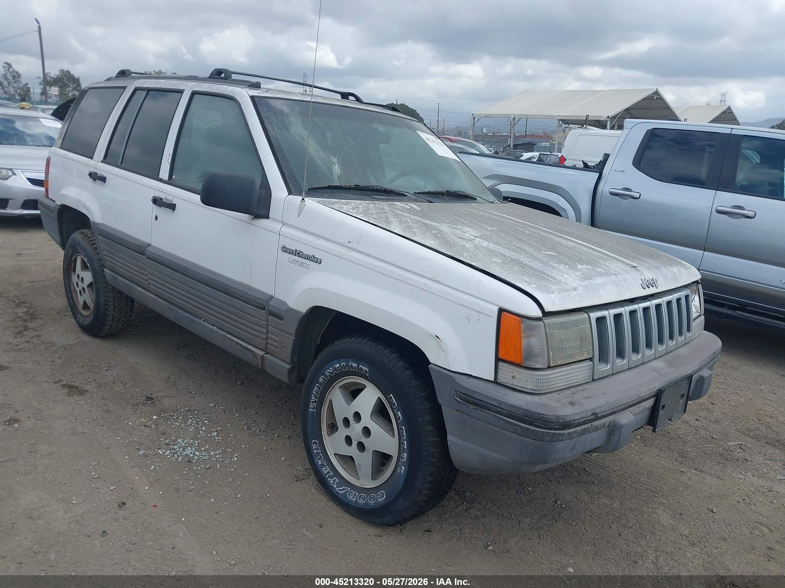 1995 Jeep Grand Cherokee Laredo White vin: 1J4FX58S1SC547847