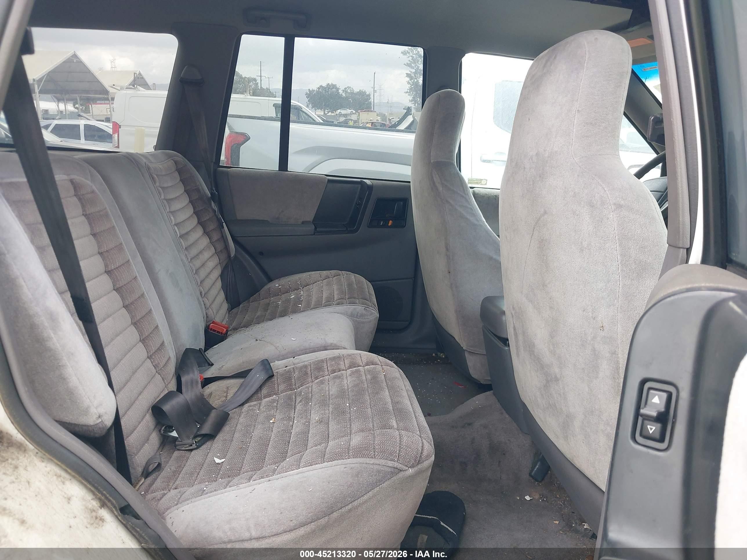 1995 Jeep Grand Cherokee Laredo White vin: 1J4FX58S1SC547847
