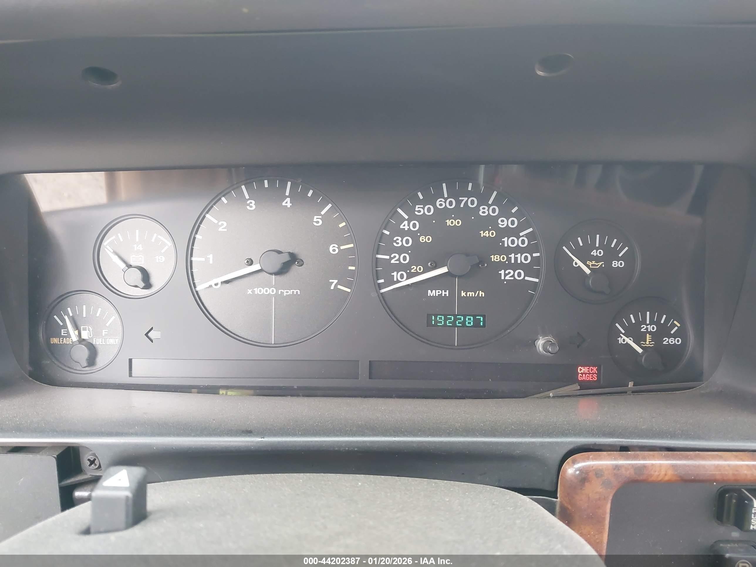 1997 Jeep Grand Cherokee Laredo/tsi Gold vin: 1J4FX58S1VC735403