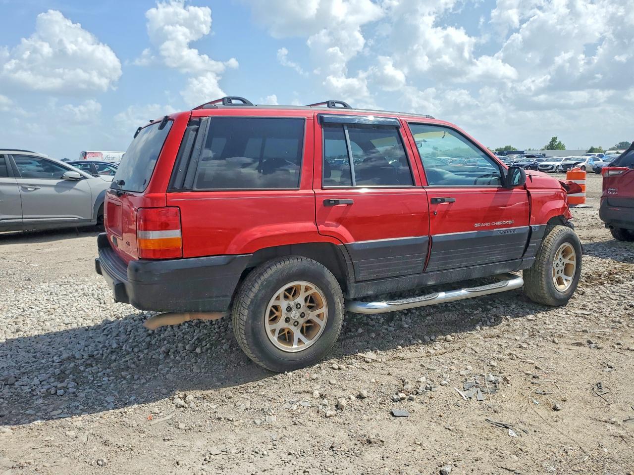 1998 Jeep Grand Cherokee Laredo Red vin: 1J4FX58S1WC320048