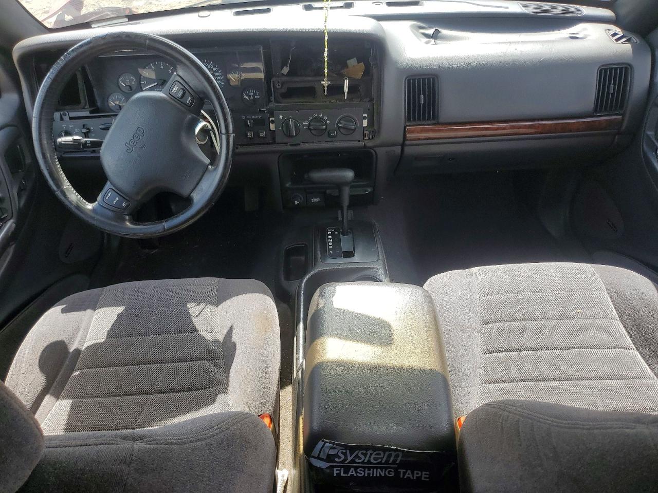1998 Jeep Grand Cherokee Laredo Red vin: 1J4FX58S1WC320048