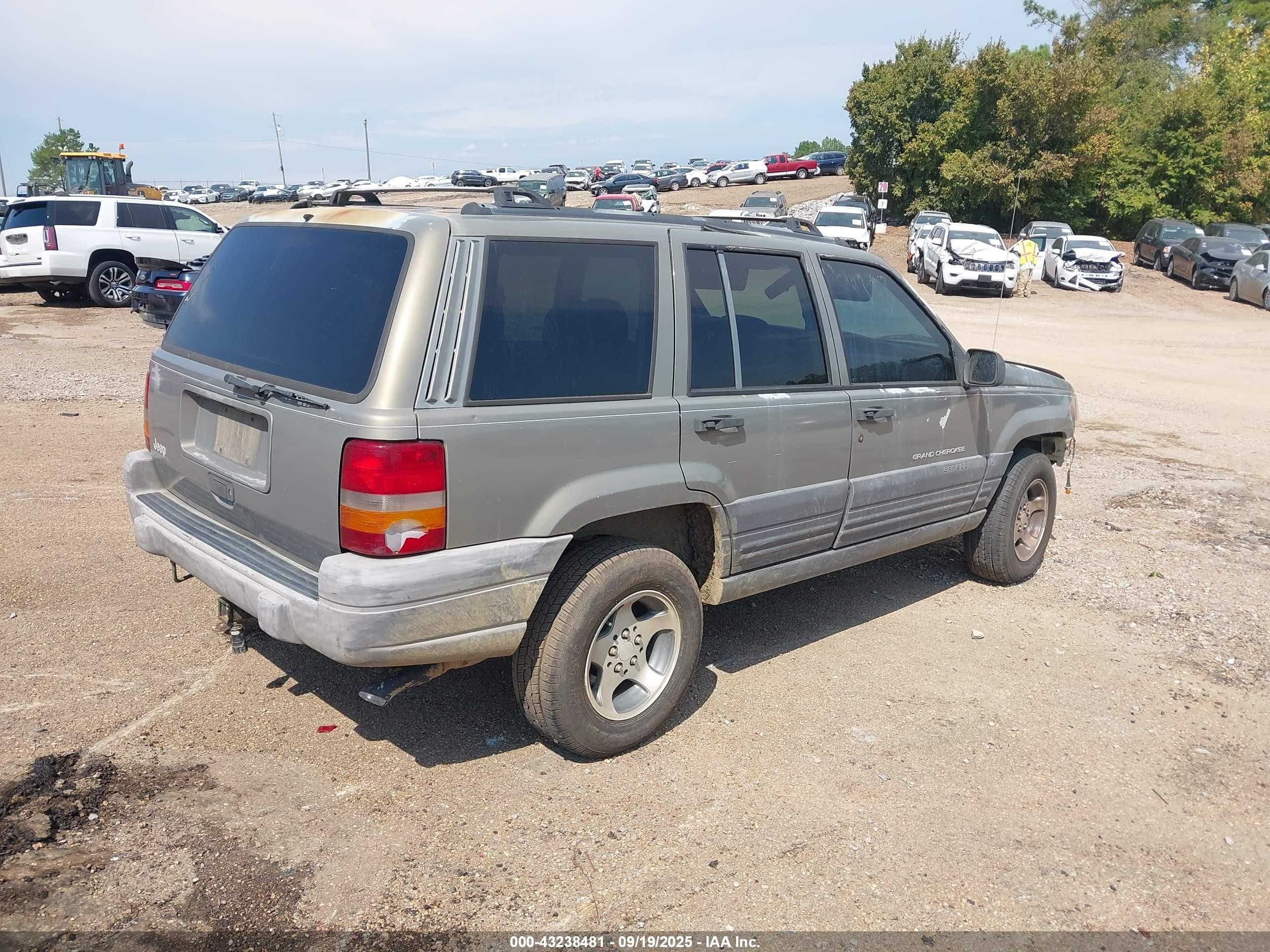 1996 Jeep Grand Cherokee Laredo Green vin: 1J4FX58S2TC398351