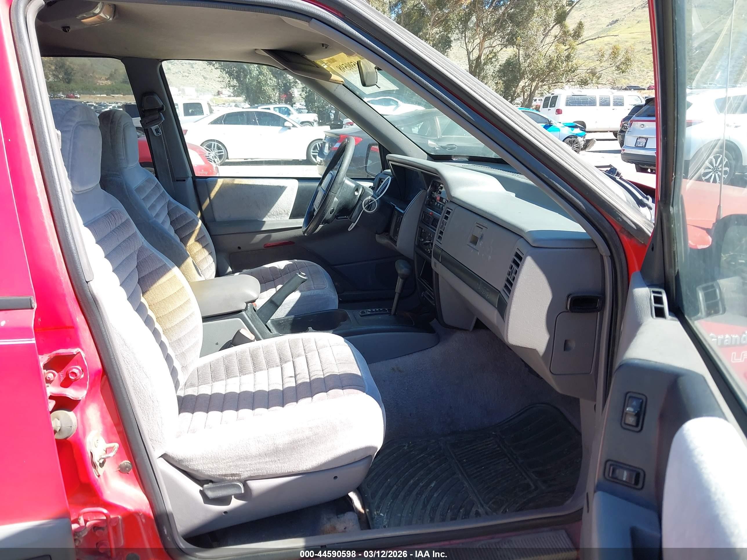 1995 Jeep Grand Cherokee Laredo Red vin: 1J4FX58S3SC563127