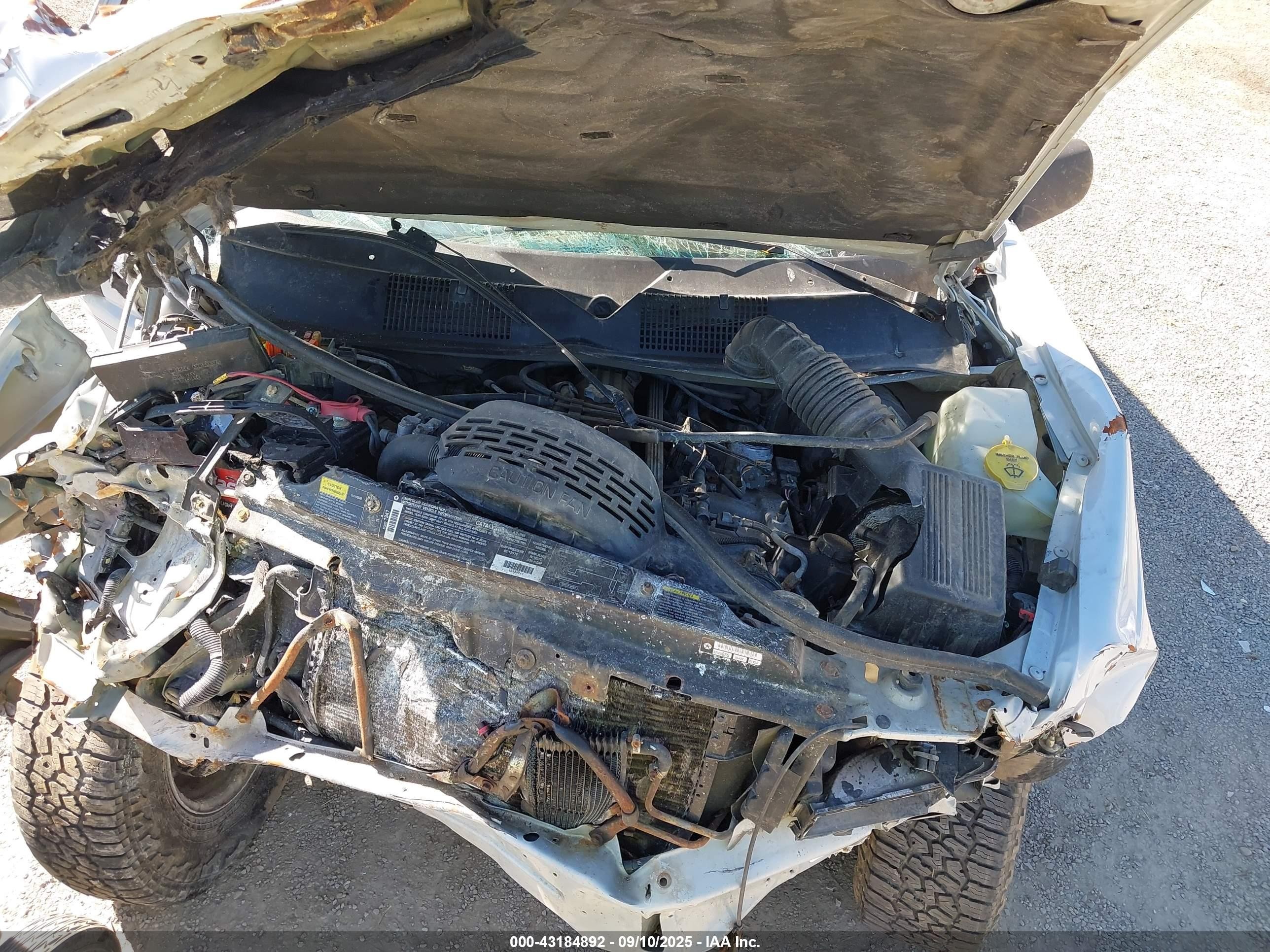 1996 Jeep Grand Cherokee Laredo Silver vin: 1J4FX58S3TC162145