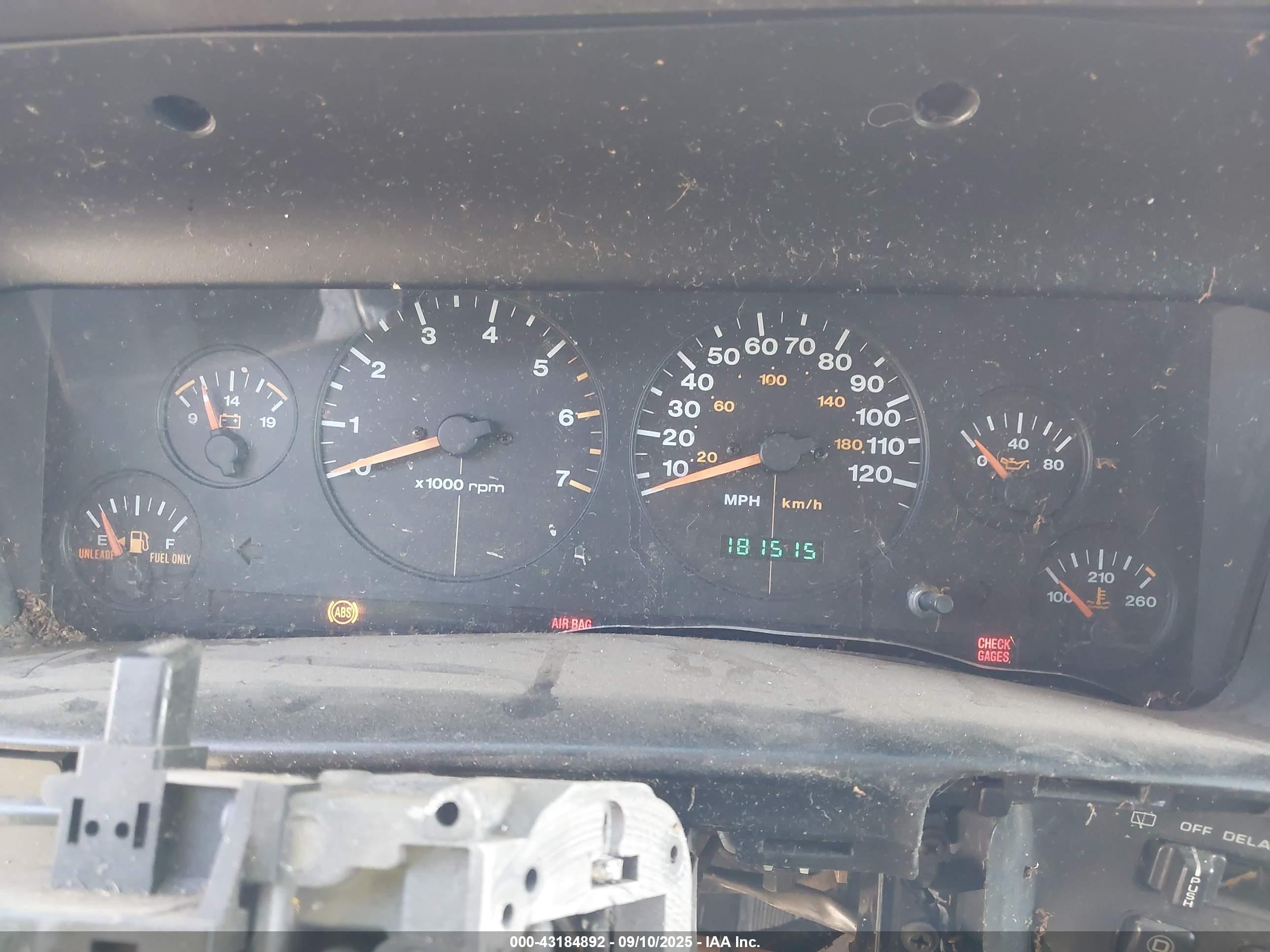 1996 Jeep Grand Cherokee Laredo Silver vin: 1J4FX58S3TC162145