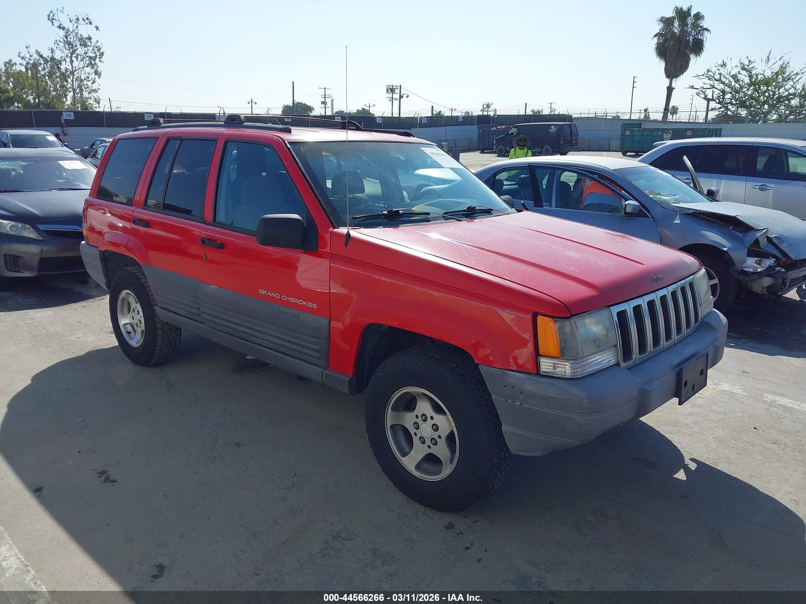 1996 Jeep Grand Cherokee Laredo Red vin: 1J4FX58S5TC339665