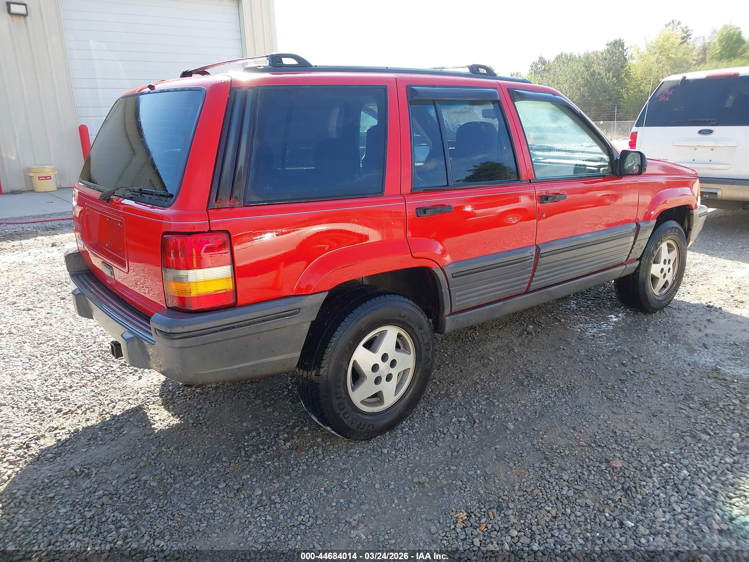 1995 Jeep Grand Cherokee Laredo Red vin: 1J4FX58S6SC680166