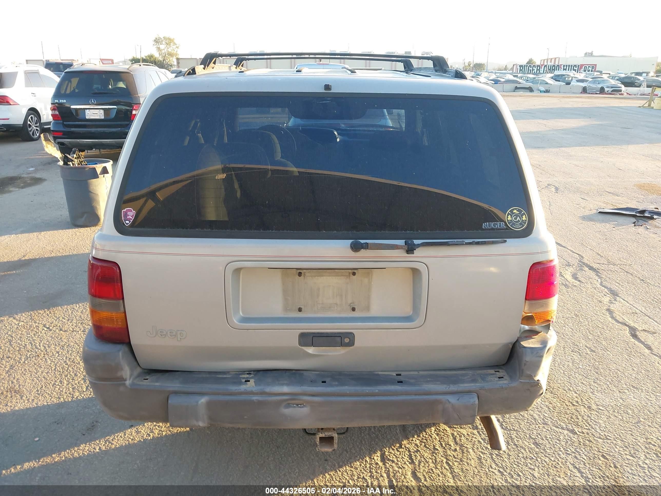 1996 Jeep Grand Cherokee Laredo Tan vin: 1J4FX58S6TC359326