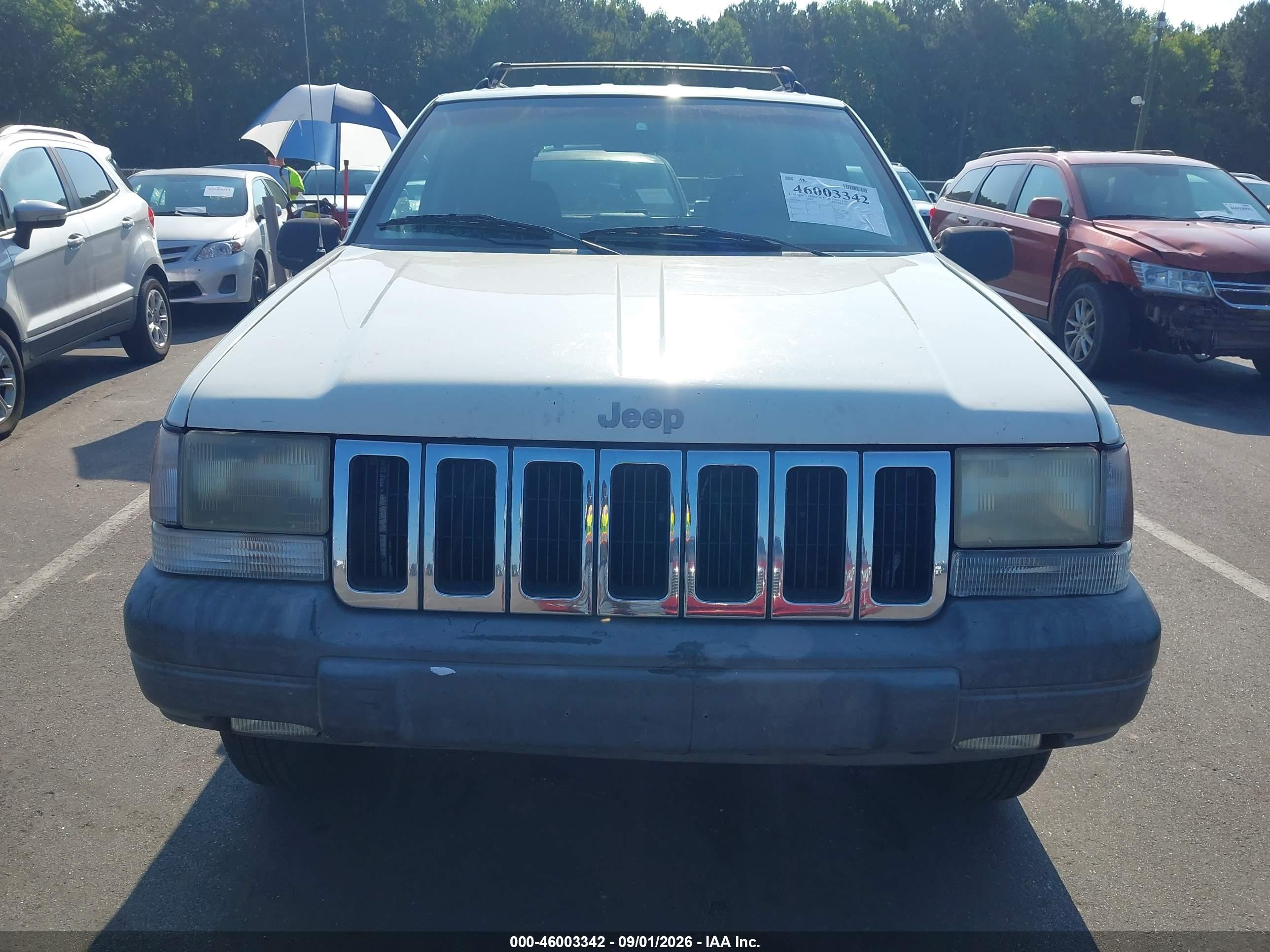 1997 Jeep Grand Cherokee Laredo/tsi White vin: 1J4FX58S7VC629764