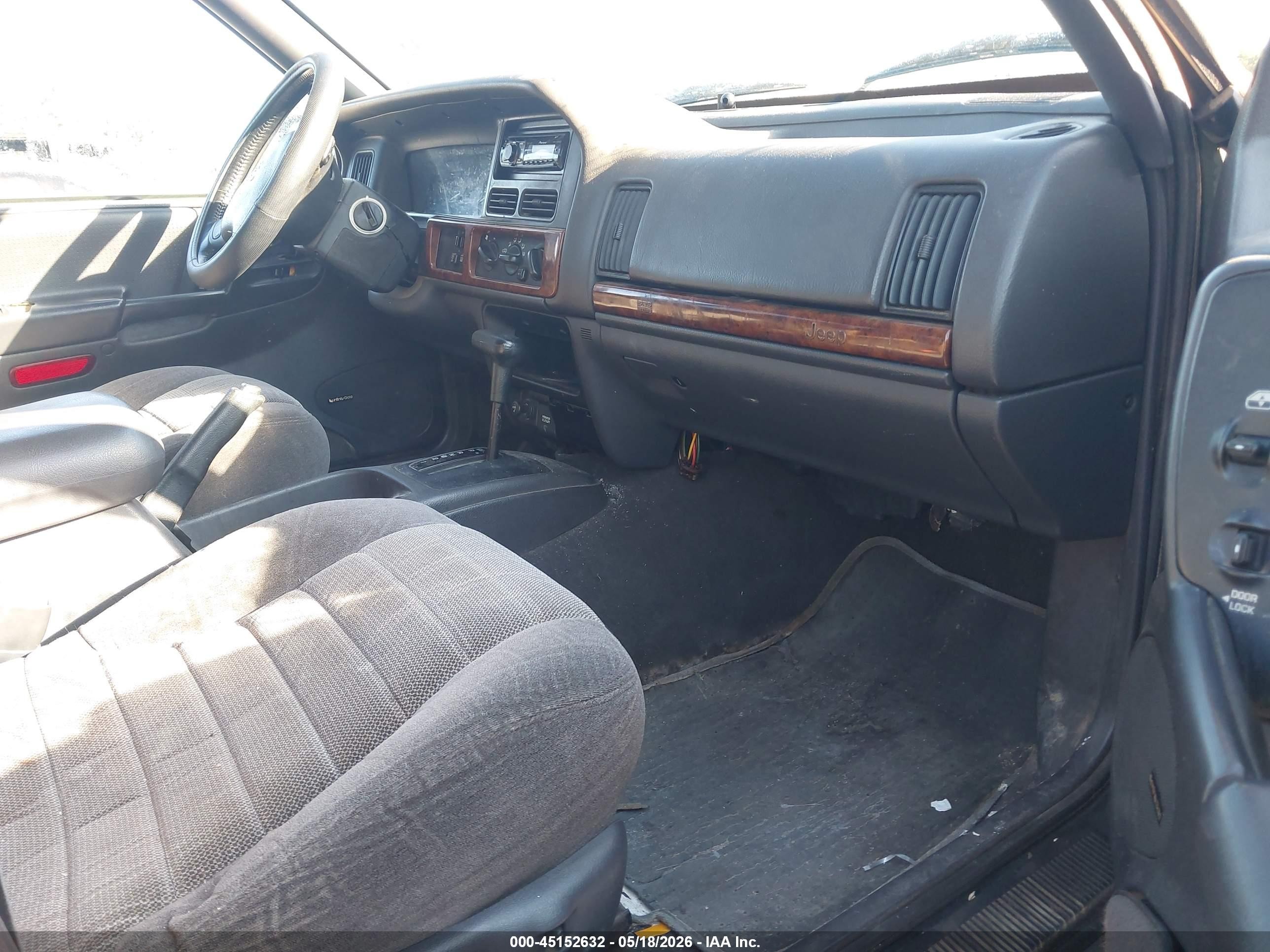 1998 Jeep Grand Cherokee Laredo Green vin: 1J4FX58S9WC124908