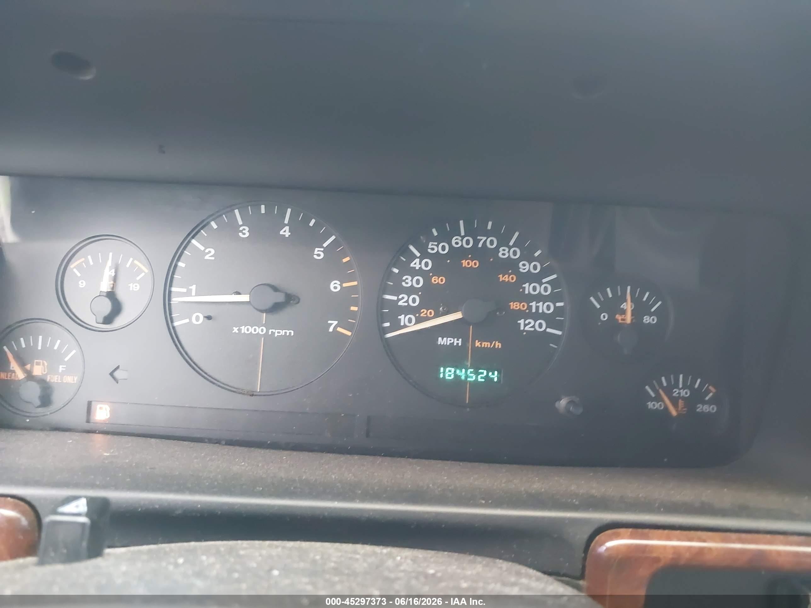 1998 Jeep Grand Cherokee Laredo Gray vin: 1J4FX58S9WC149761