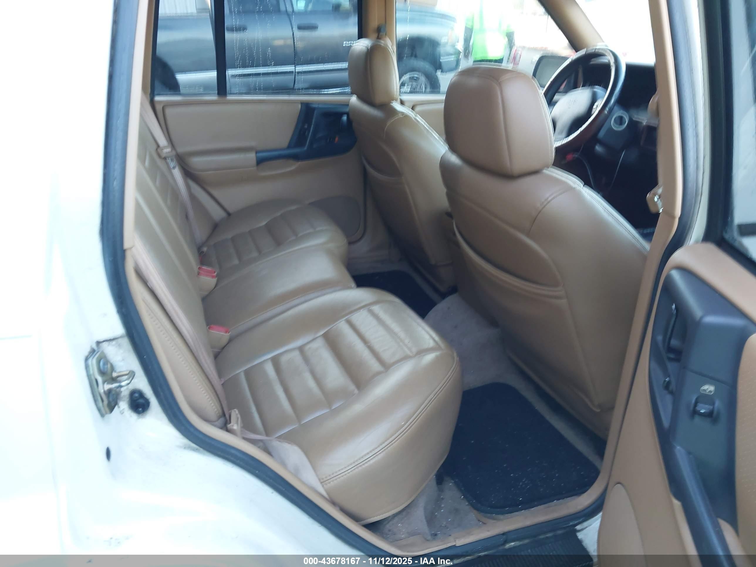 1996 Jeep Grand Cherokee Laredo White vin: 1J4FX58SXTC298997