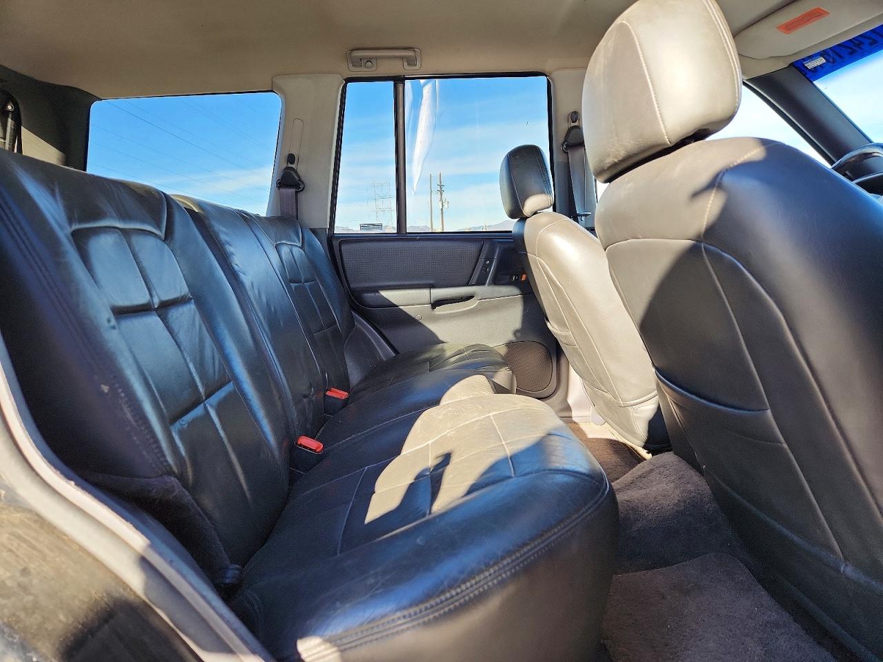 1996 Jeep Grand Cherokee Laredo Black vin: 1J4FX58SXTC304247