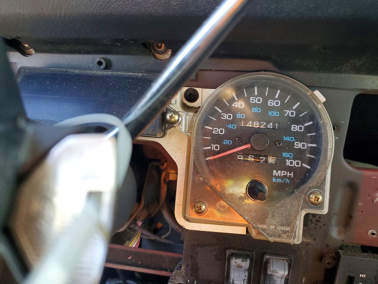 1994 Jeep Wrangler / Yj S White vin: 1J4FY19P2RP407101