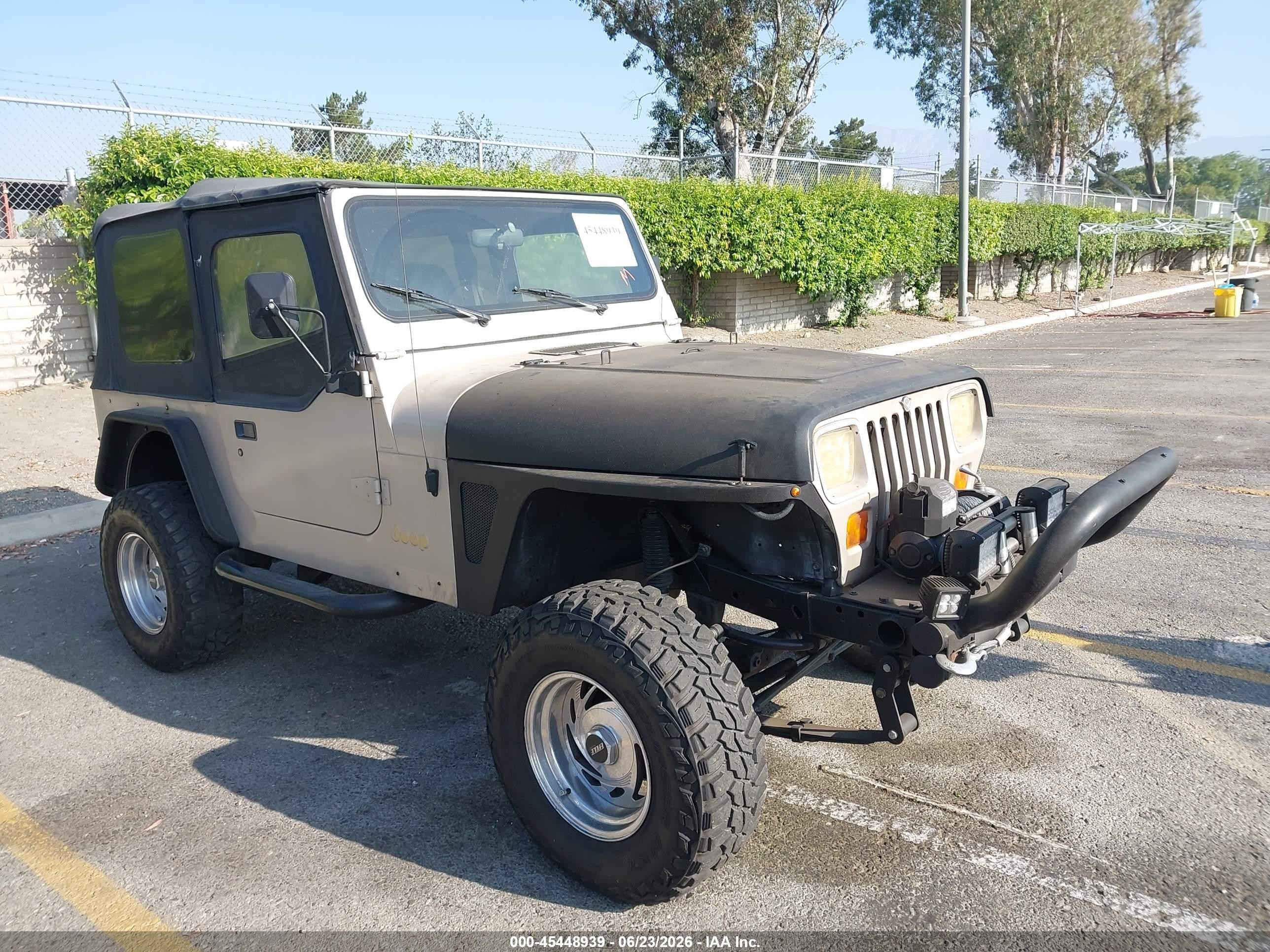 1995 Jeep Wrangler / Yj S/rio Grande Бежевый vin: 1J4FY19P2SP246416
