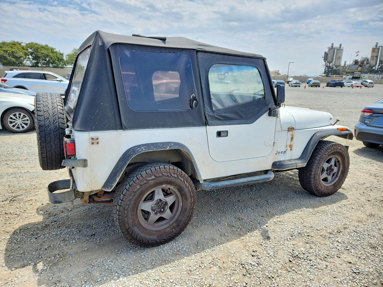 1993 Jeep Wrangler / Yj S White vin: 1J4FY19P3PP219989
