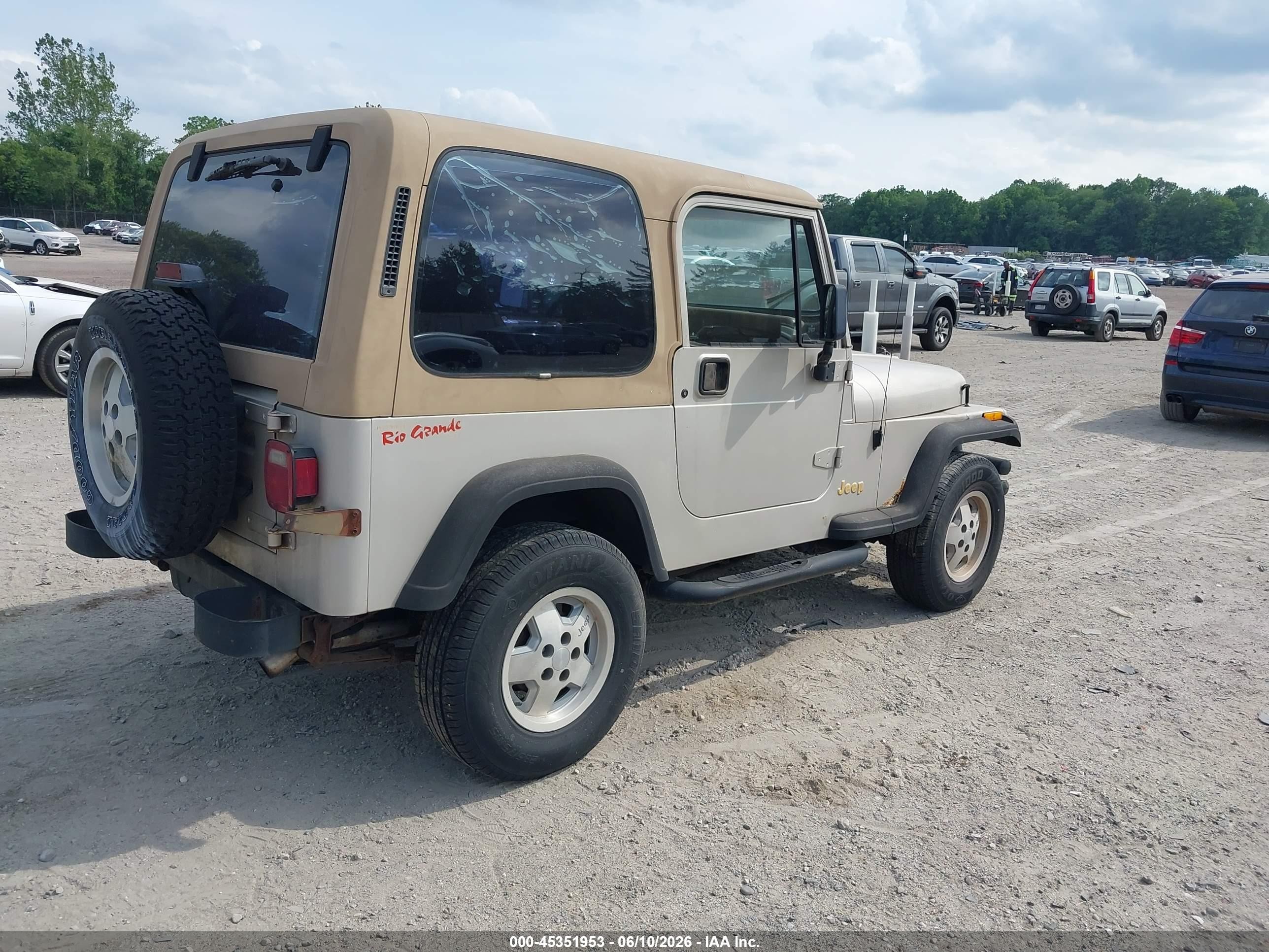 1995 Jeep Wrangler / Yj S/rio Grande Желто-коричневый vin: 1J4FY19P3SP286309